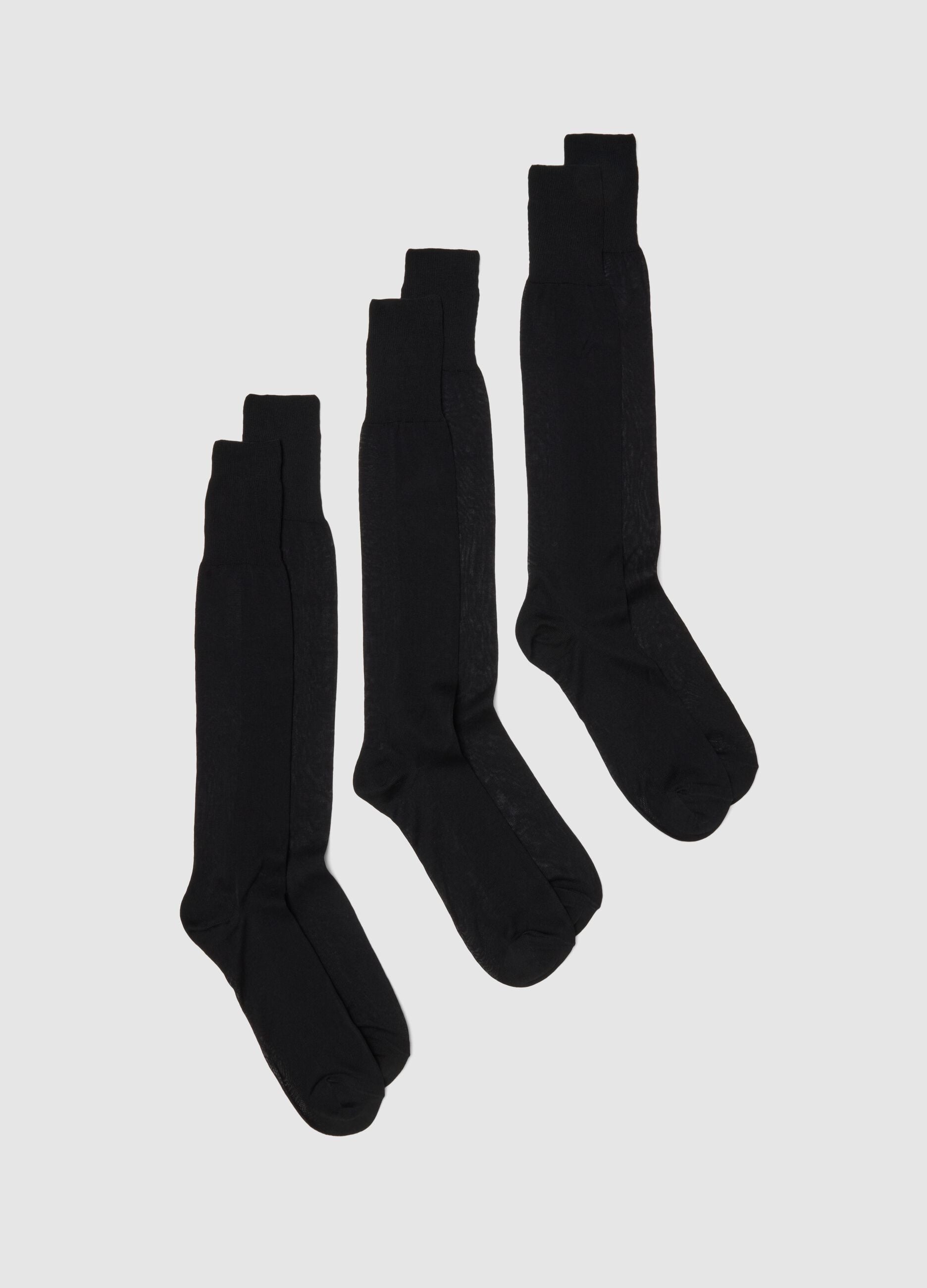 Three-pack long socks in pure black cotton regular fit