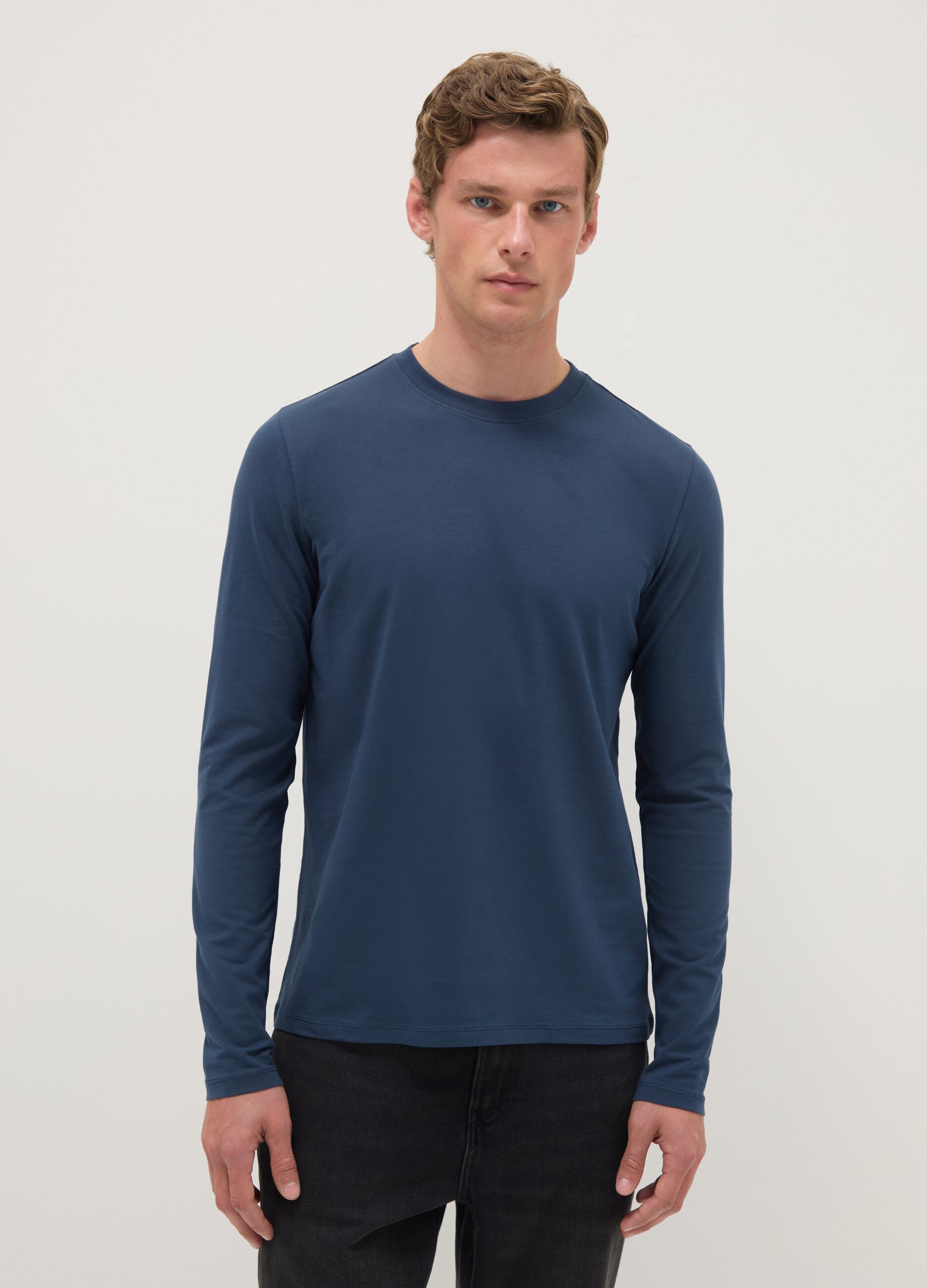 T-shirt blu a maniche lunghe in cotone elasticizzato regular fit