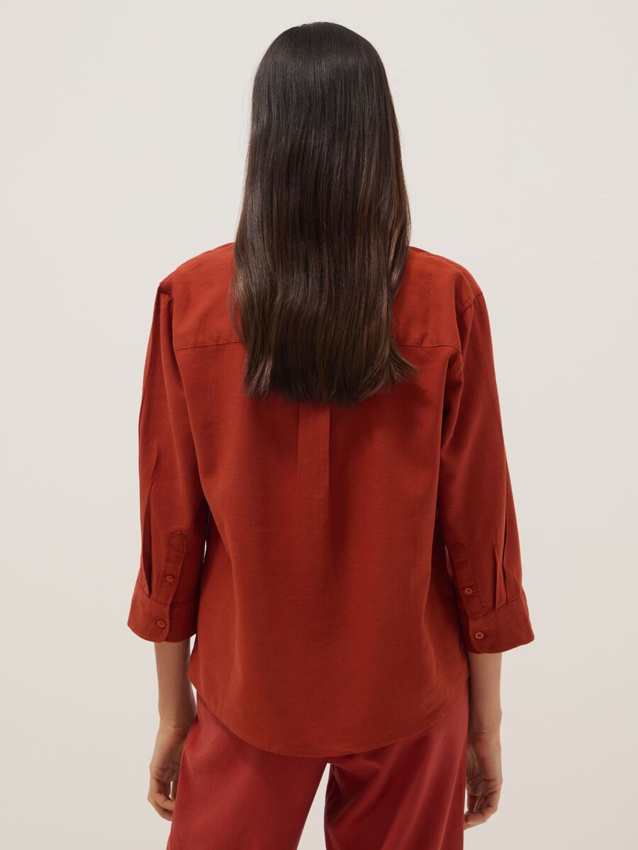 Red linen and viscose blend V-neck regular-fit shirt_3