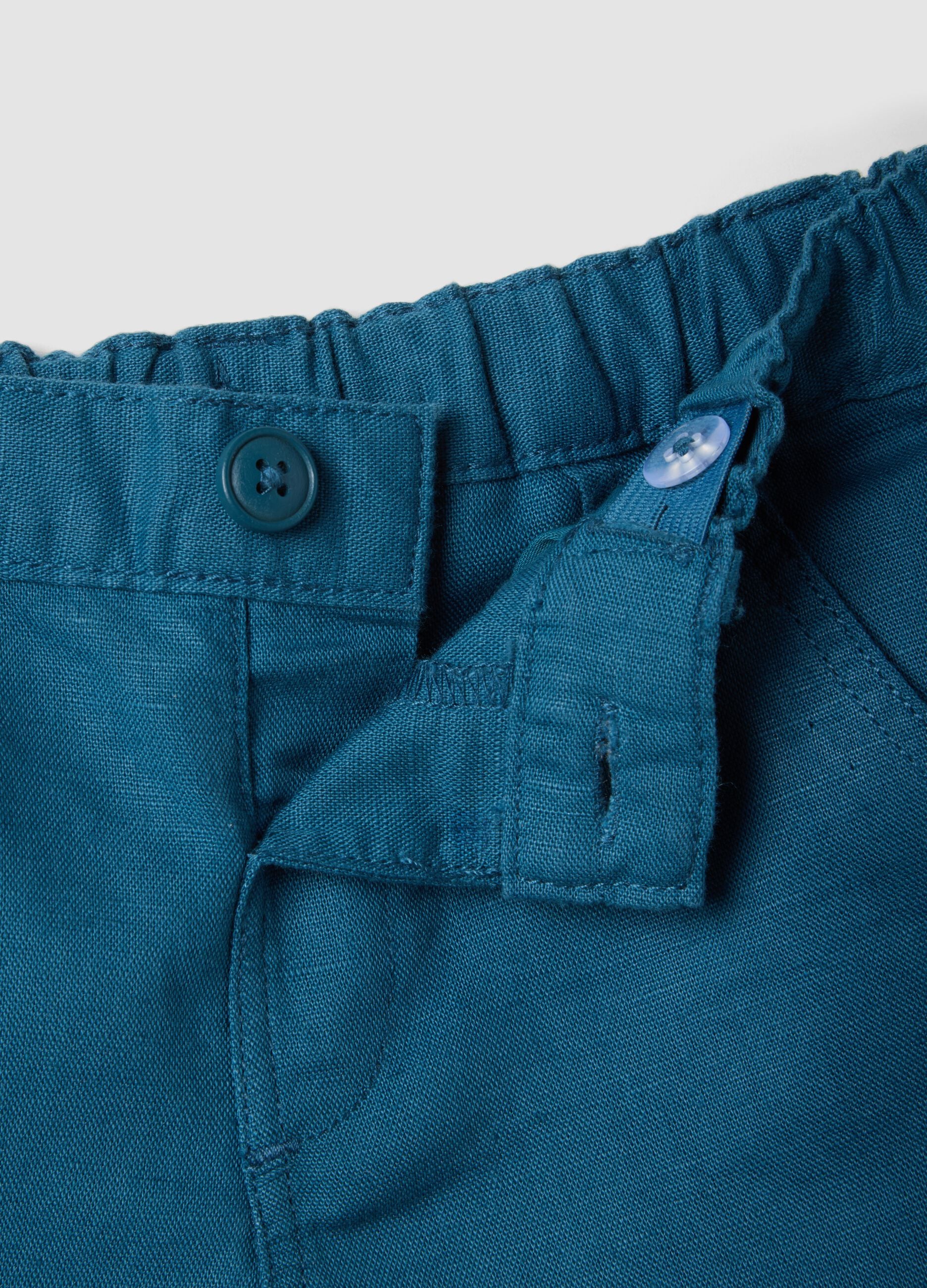 Blue linen and cotton blend shorts