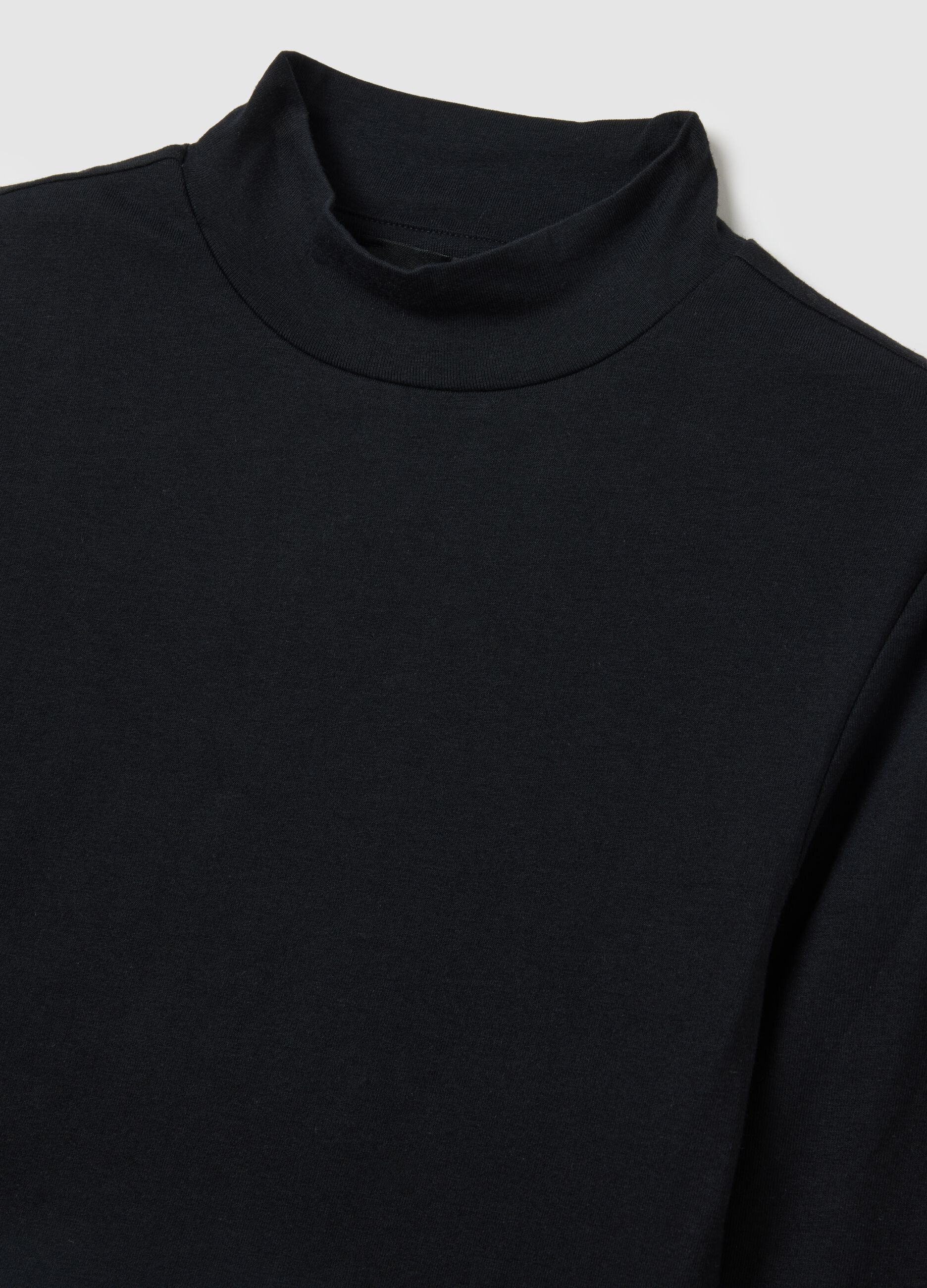 Black Backless Cropped Long Sleeve Top