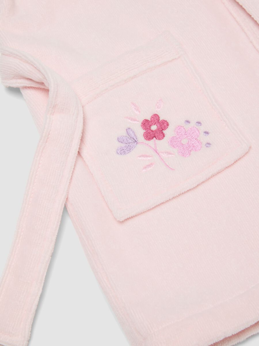 Pink organic cotton hooded bathrobe for baby girls and toddlers_2
