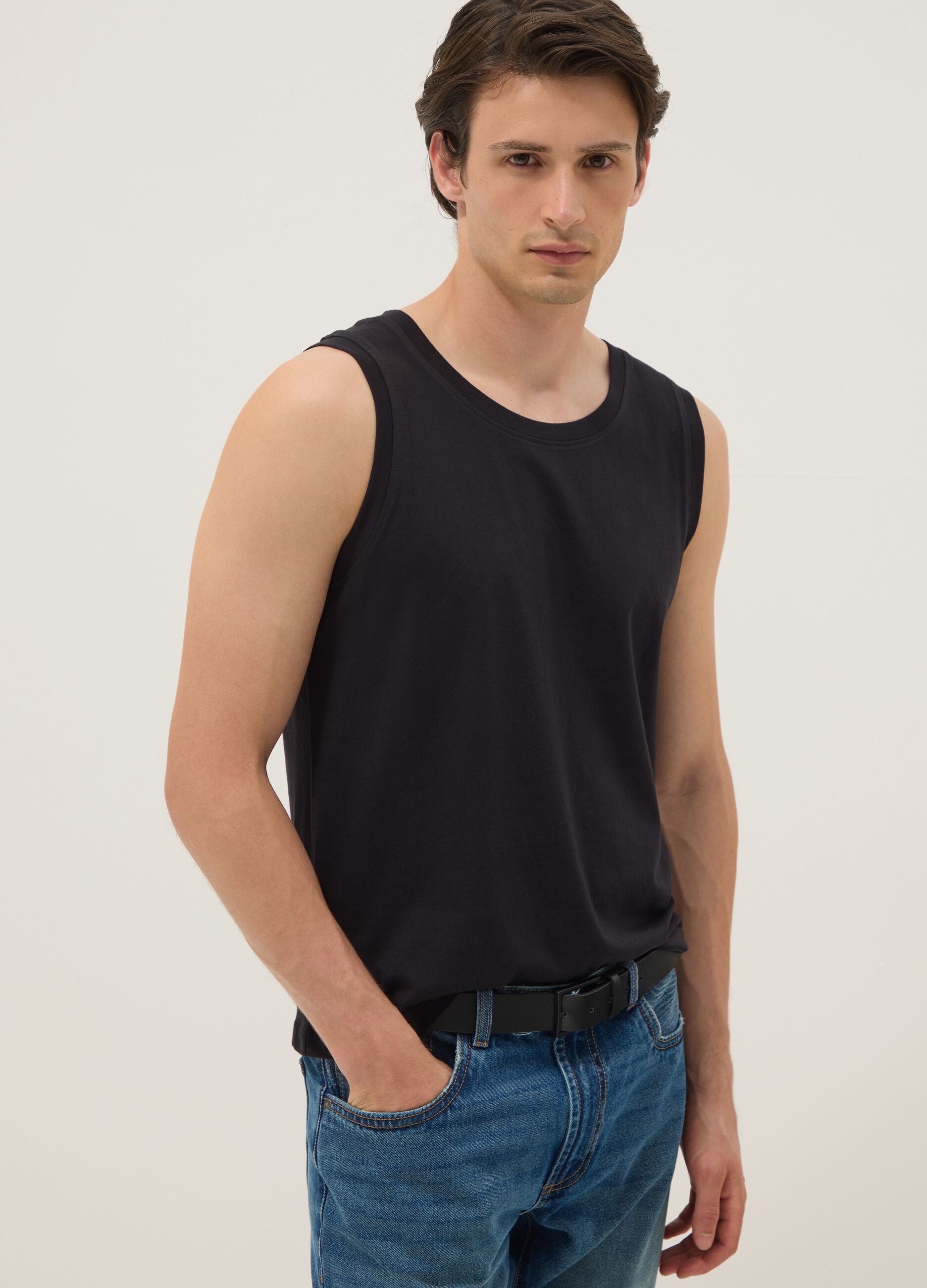 Black crew-neck cotton vest top, regular fit