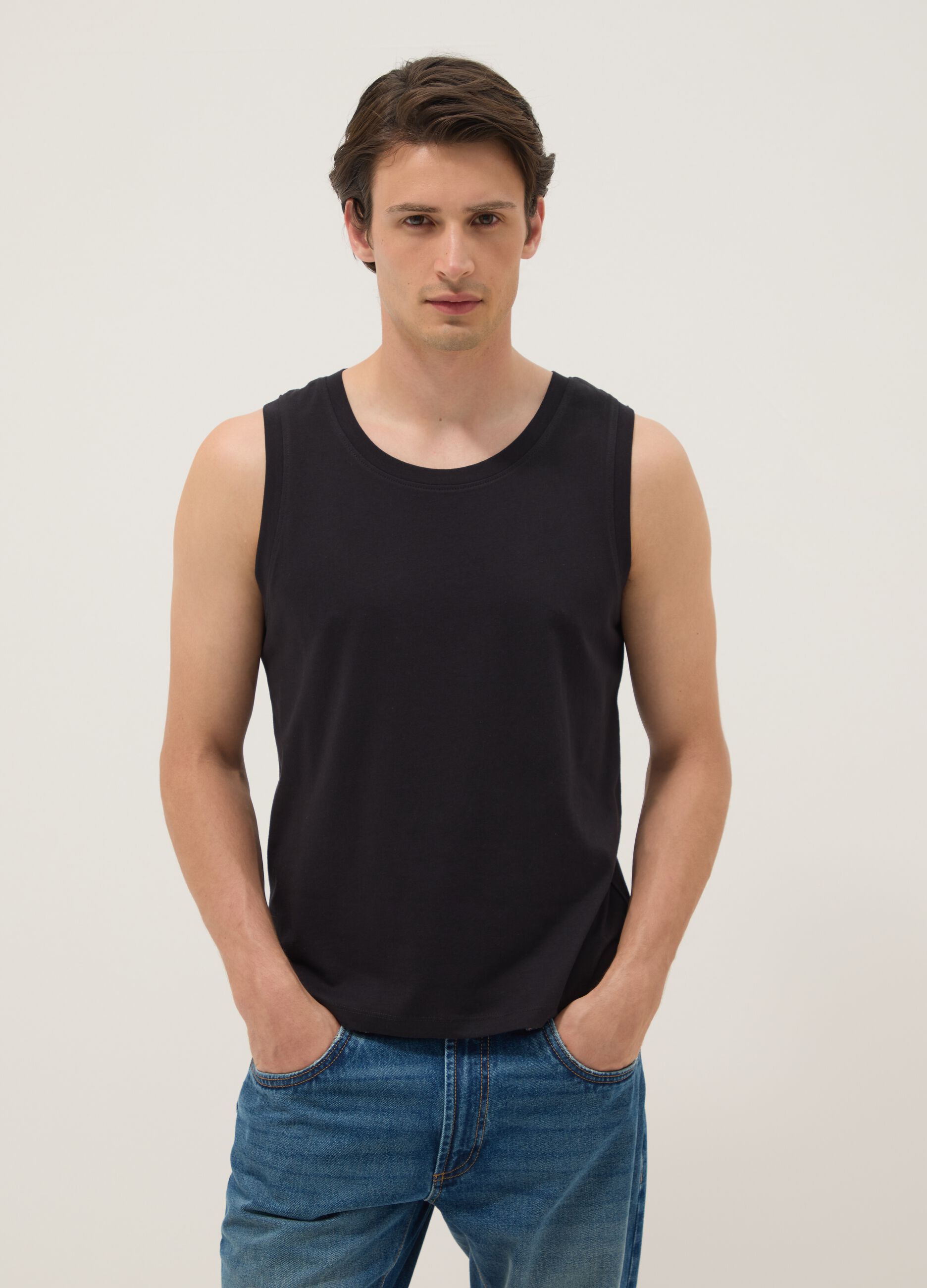 Black crew-neck cotton vest top, regular fit