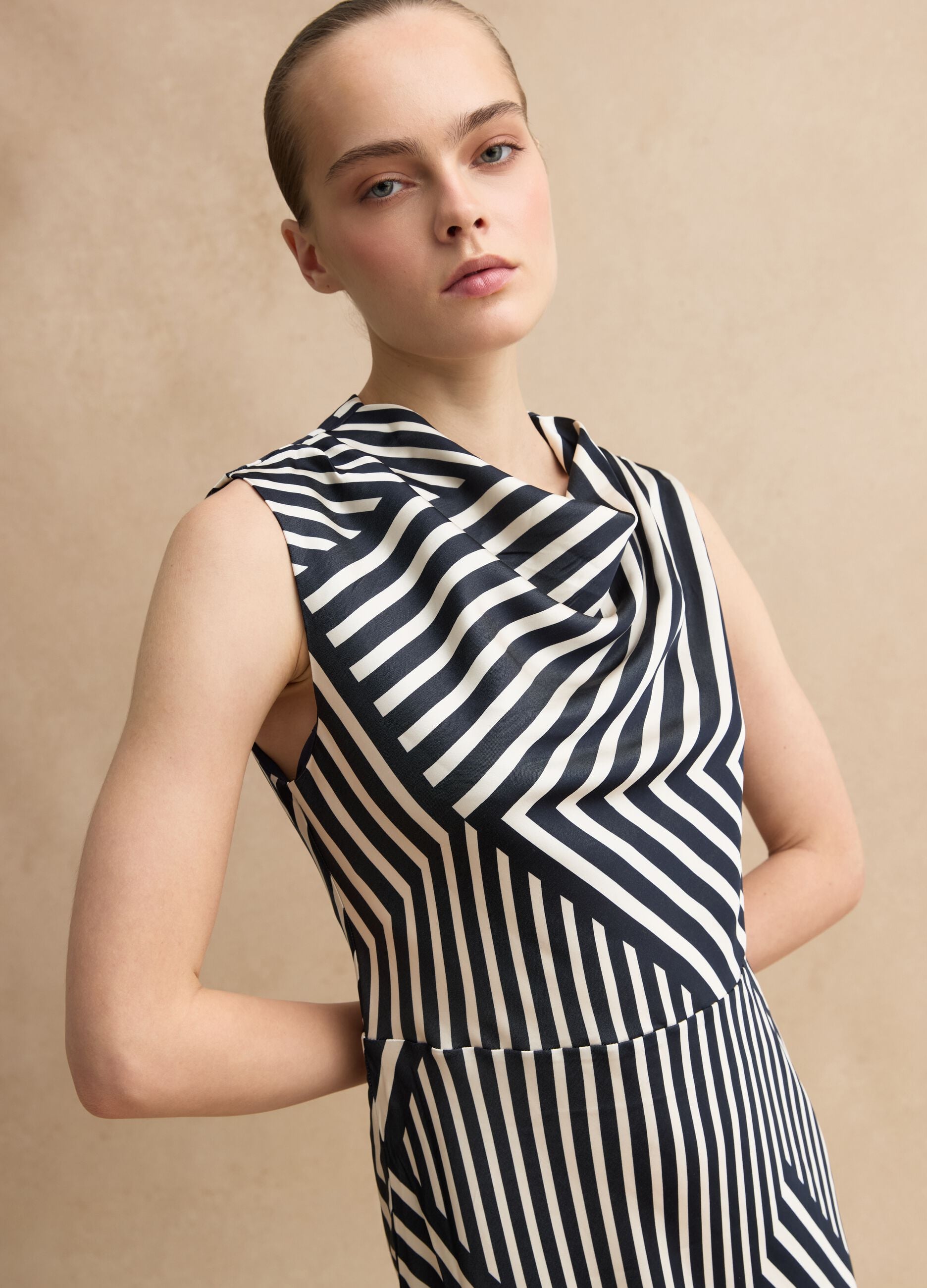 Sleeveless dress in multicolour striped viscose blend regular fit