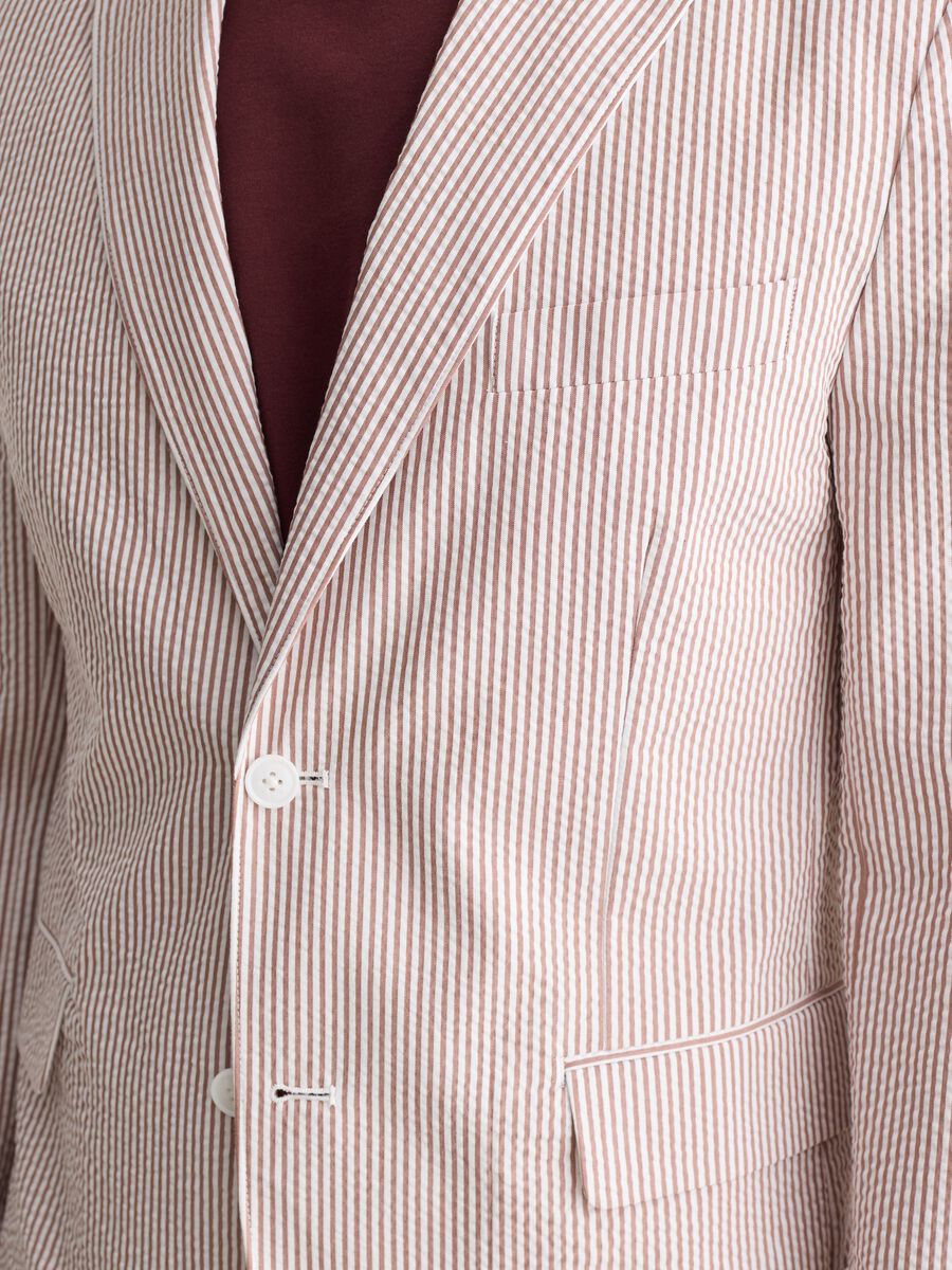 White and brown slim-fit blazer in striped seersucker_2