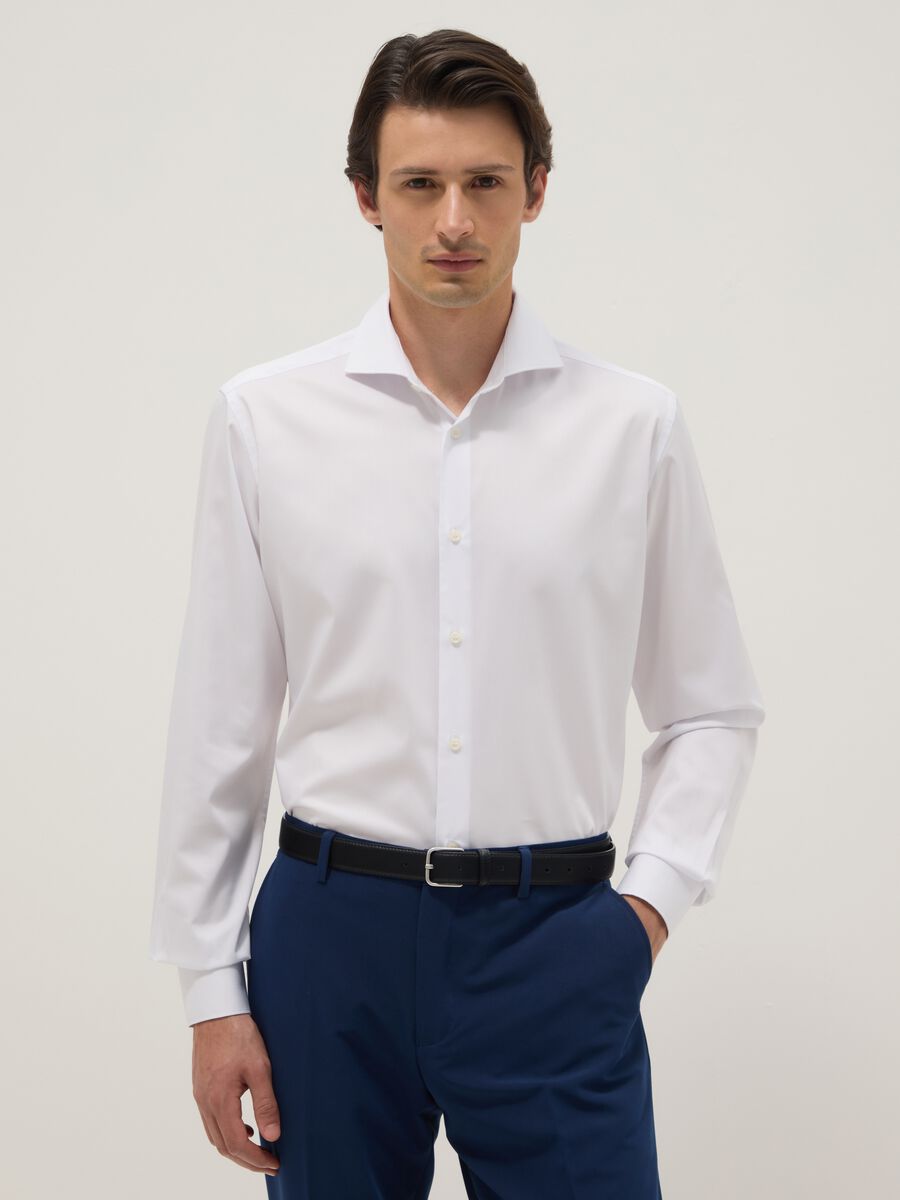 Camicia bianca slim fit con collo alla francese_0
