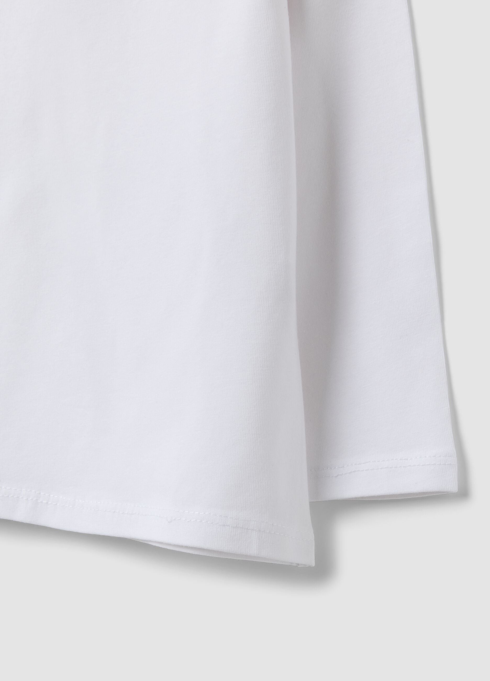 White long-sleeved organic cotton T-shirt