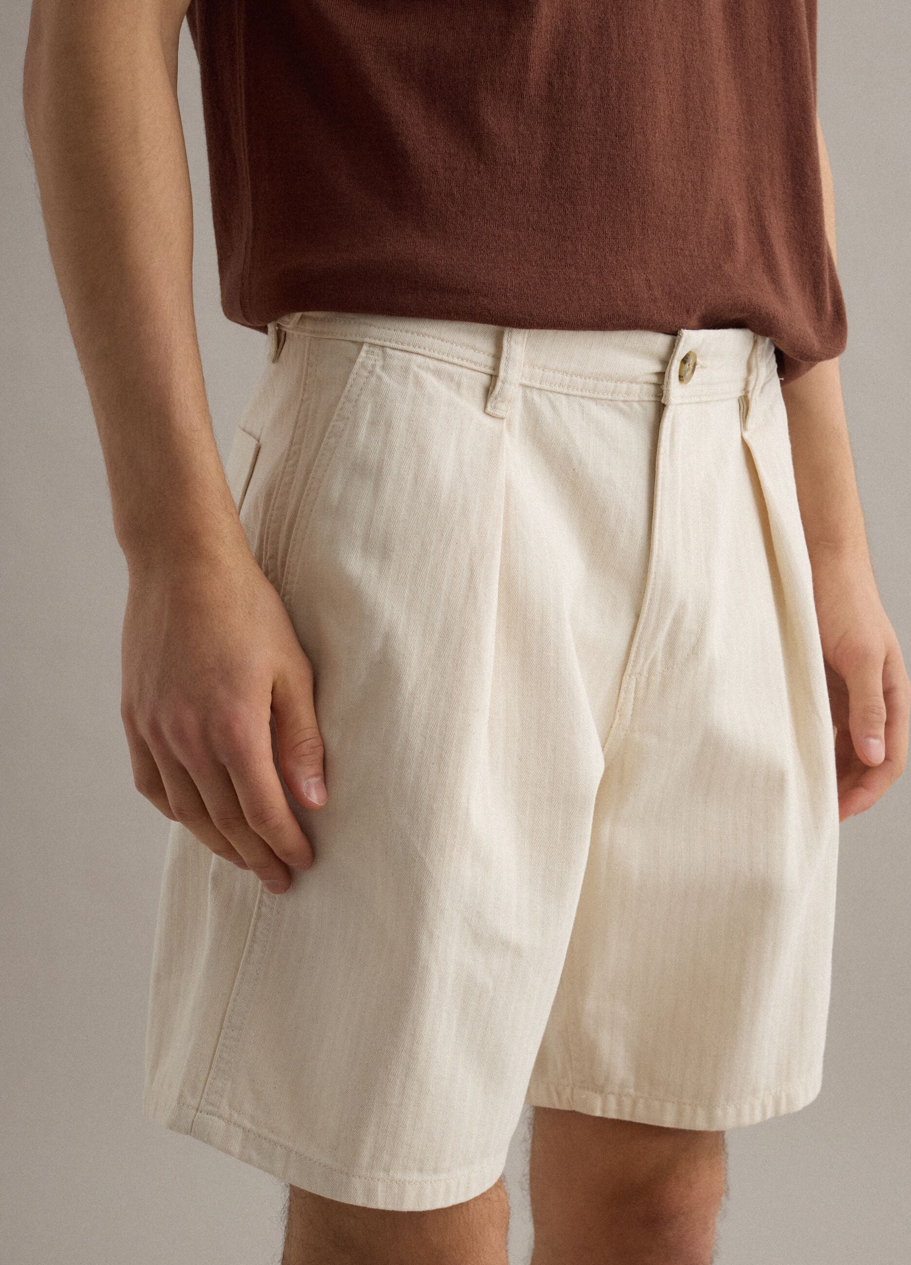 Beige pure cotton chino shorts, regular fit