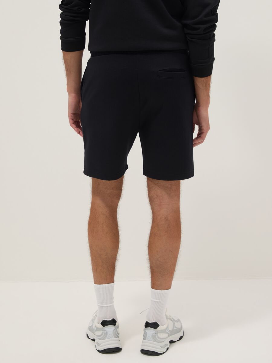 Black cotton-blend regular-fit shorts with drawstring_2