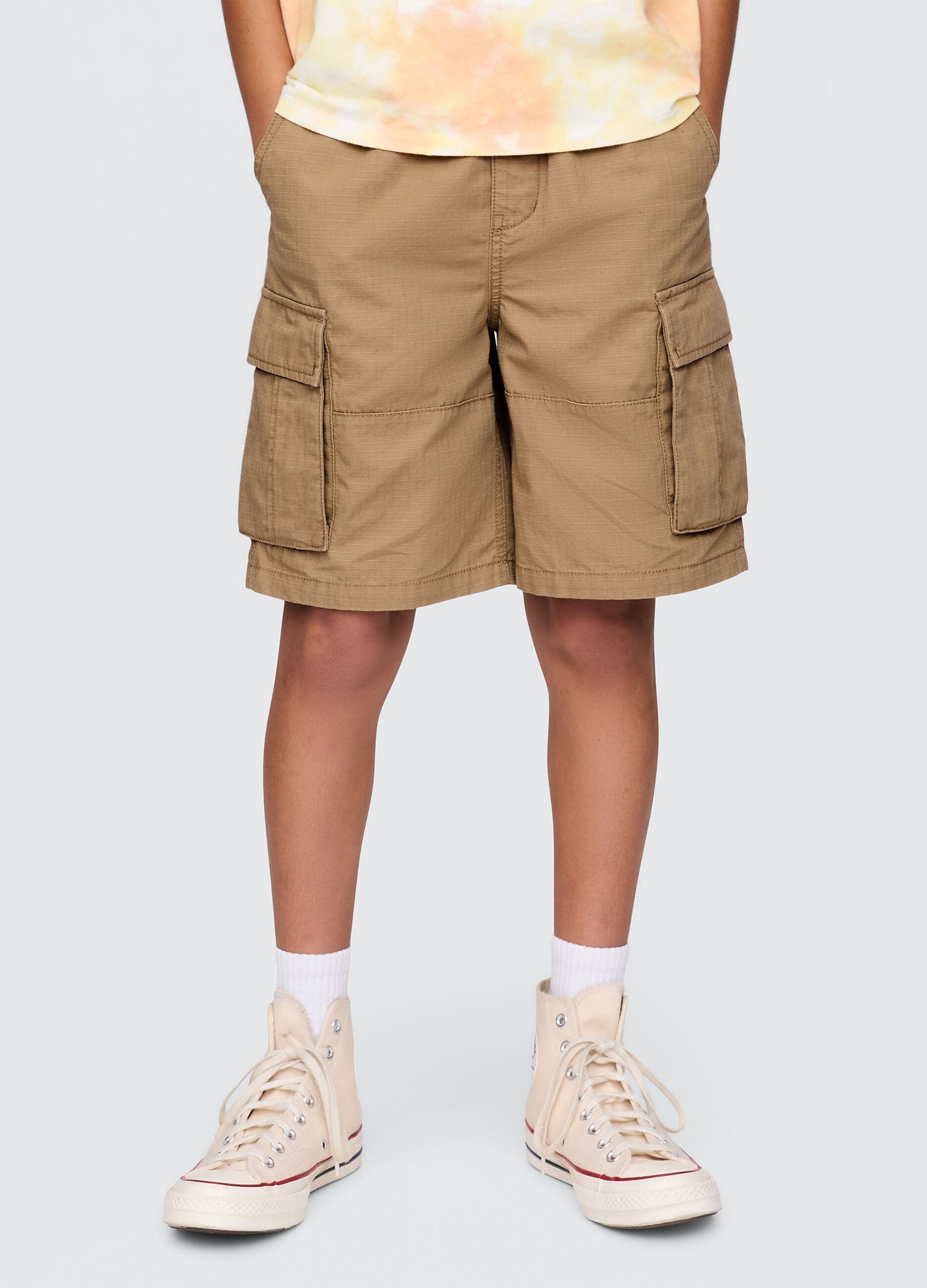 Khaki cargo Bermuda shorts