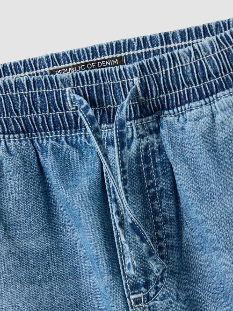Boys&rsquo; blue denim shorts in 100% cotton, straight fit_2