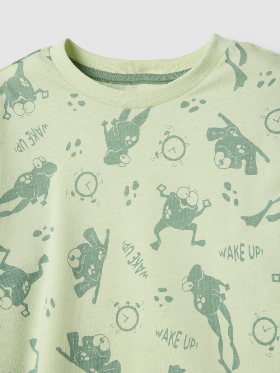 Children's regular fit green pure cotton pyjamas with prints_2