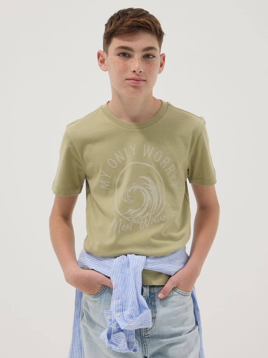 T-shirt verde a maniche corte in puro cotone organico per ragazzo_0