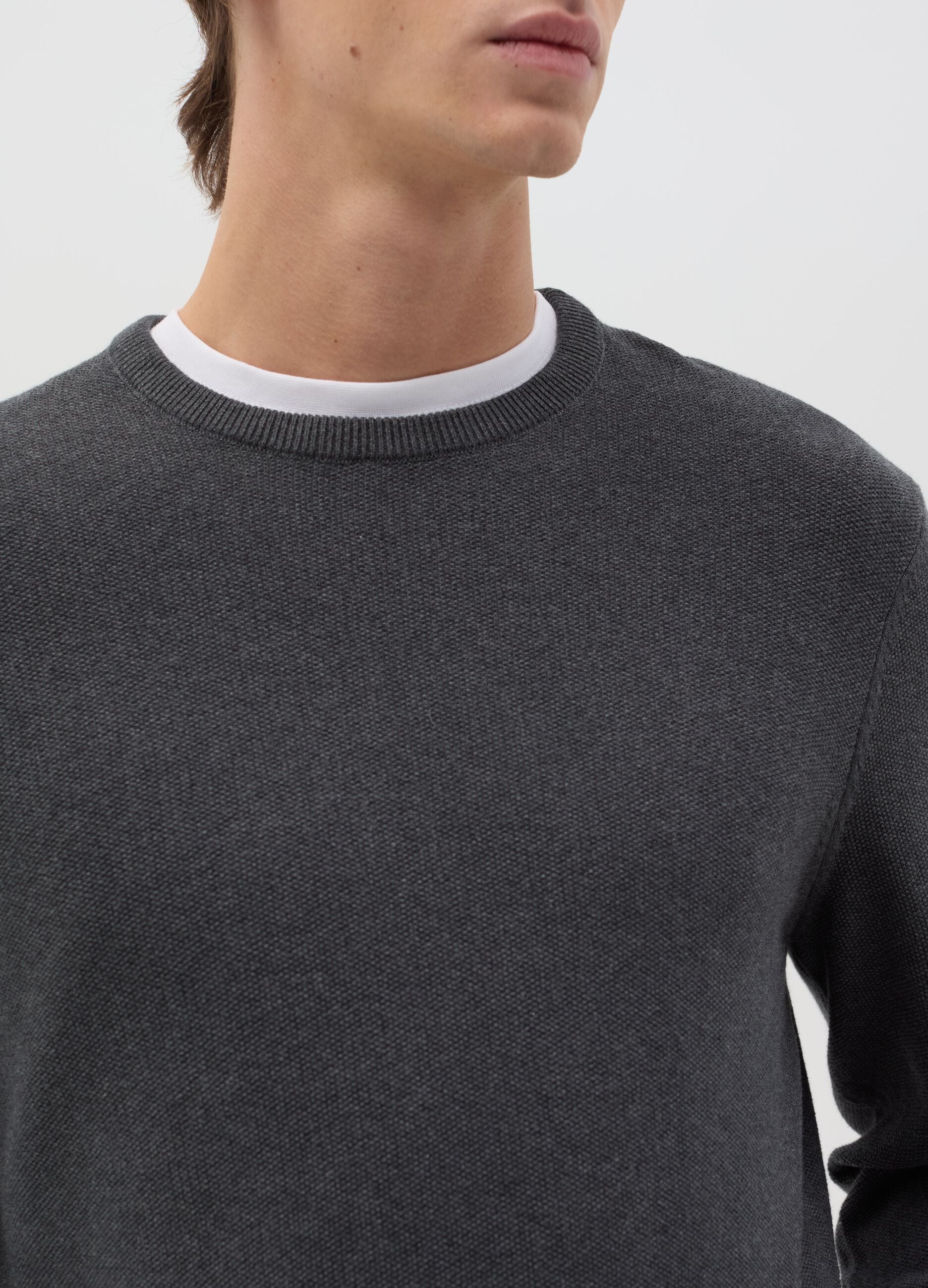 Cotton pullover with micro weave