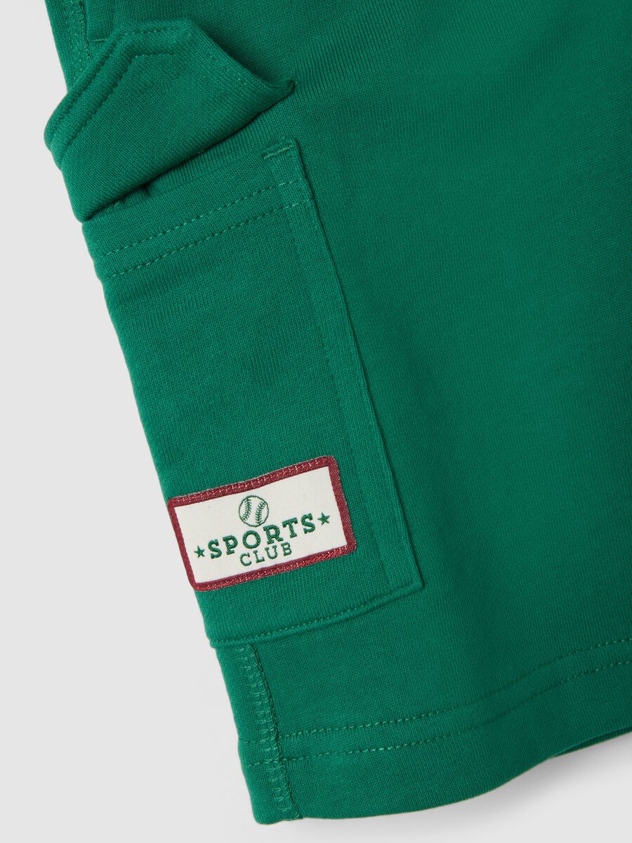 Shorts verdi in puro cotone da bambino con vita elasticizzata regular fit_2
