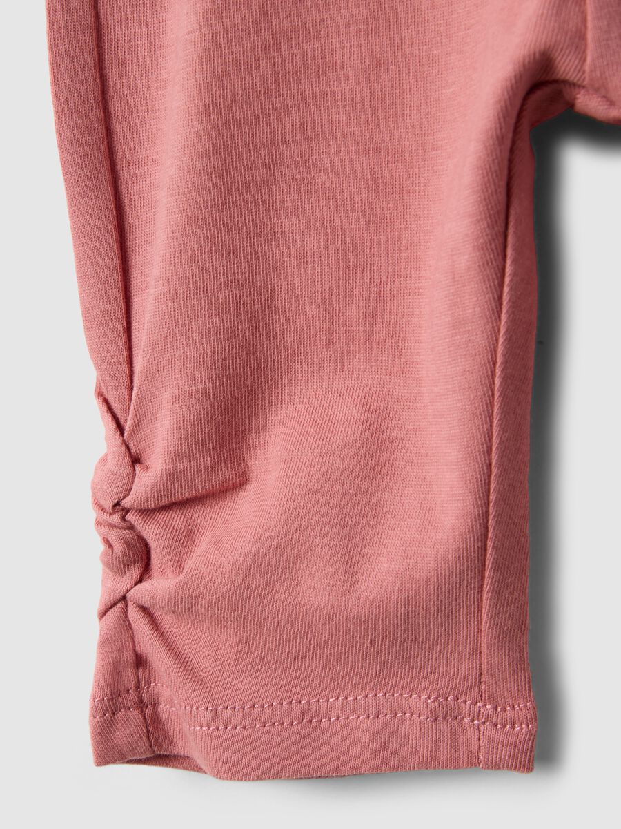 Slim fit pink cotton leggings for newborns with crumpled design_3