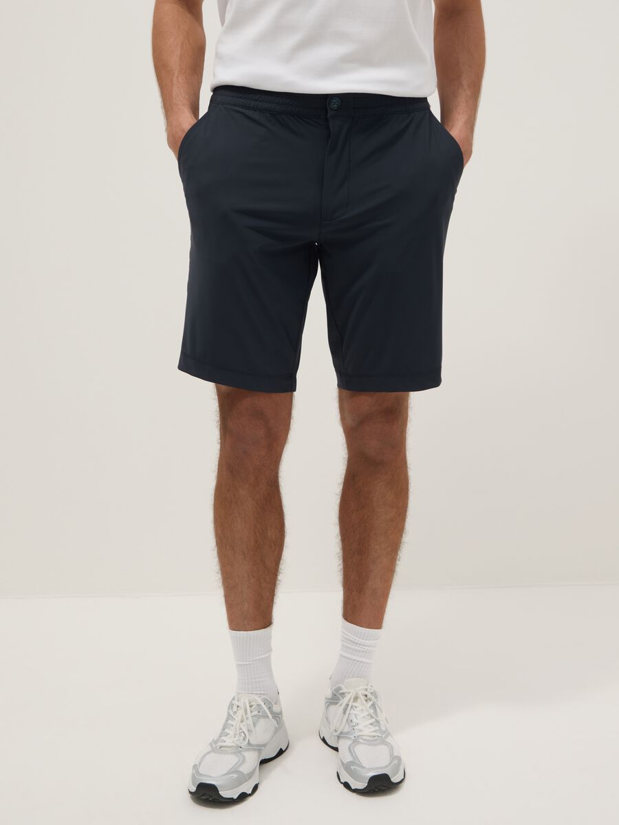 Blue regular-fit stretch chino Bermuda shorts_2