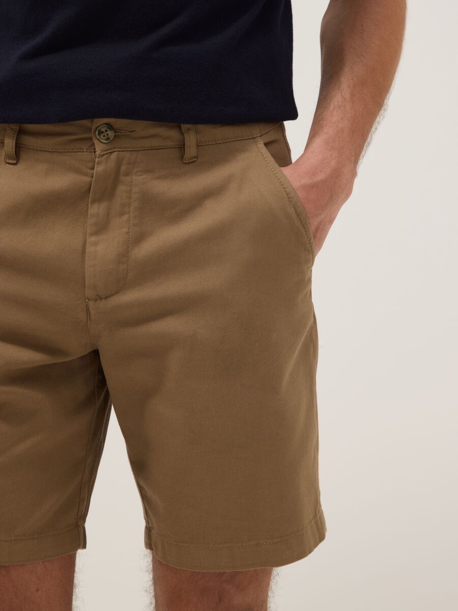 Bermuda chino beige in puro cotone regular fit_3
