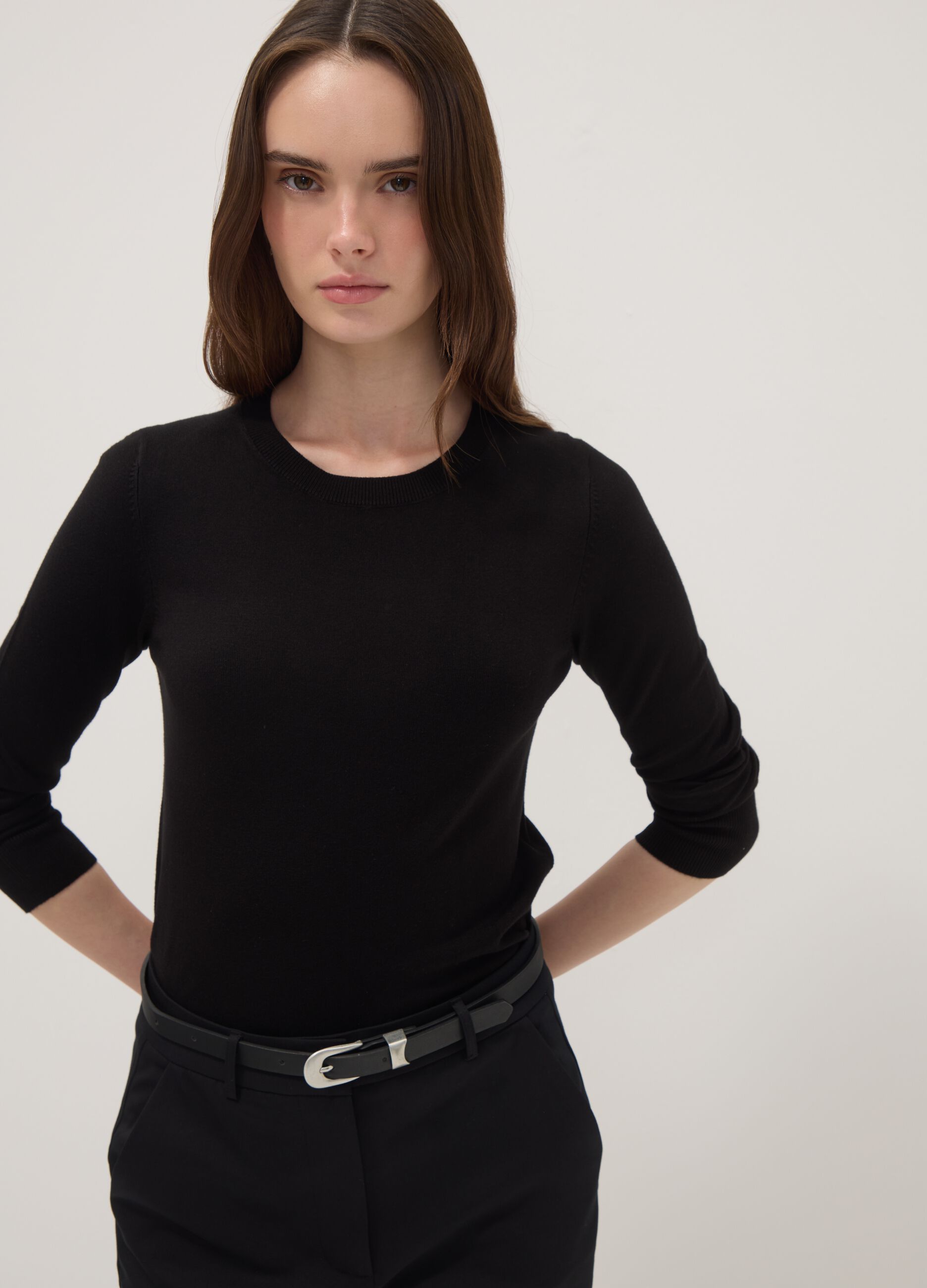 Black fitted sweater