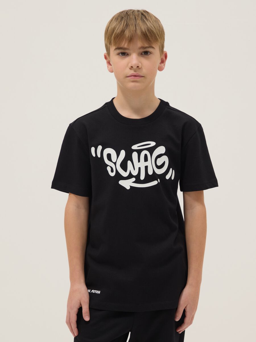 Boys' black pure cotton t-shirt regular fit with Swag print_0