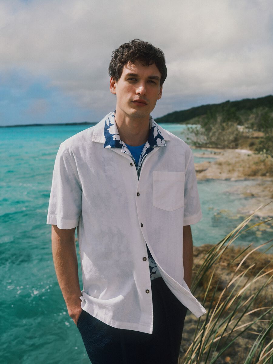 White regular-fit pure cotton shirt with stripes and chest pocket_0