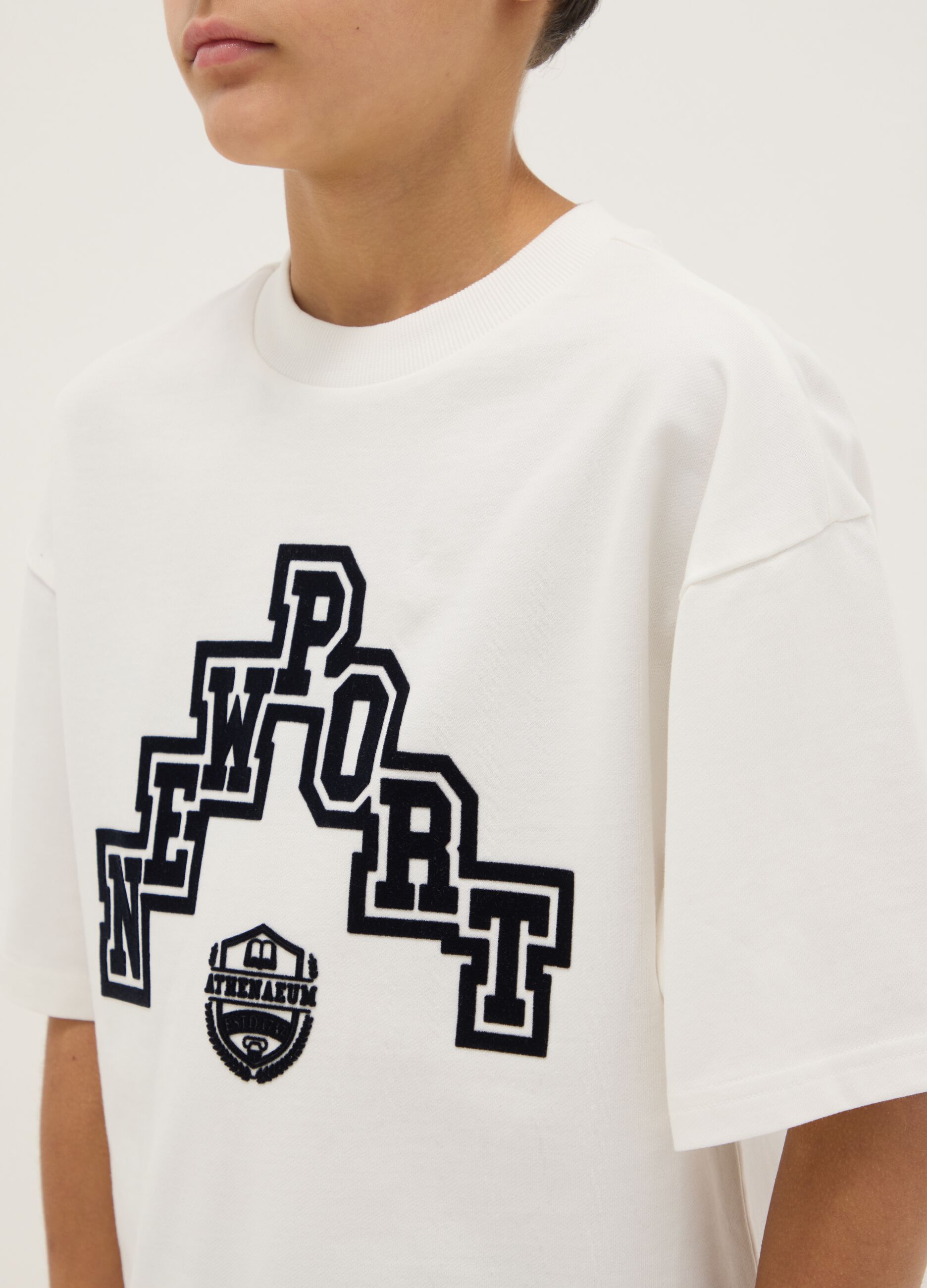 White pure cotton relaxed fit boys' T-shirt with print