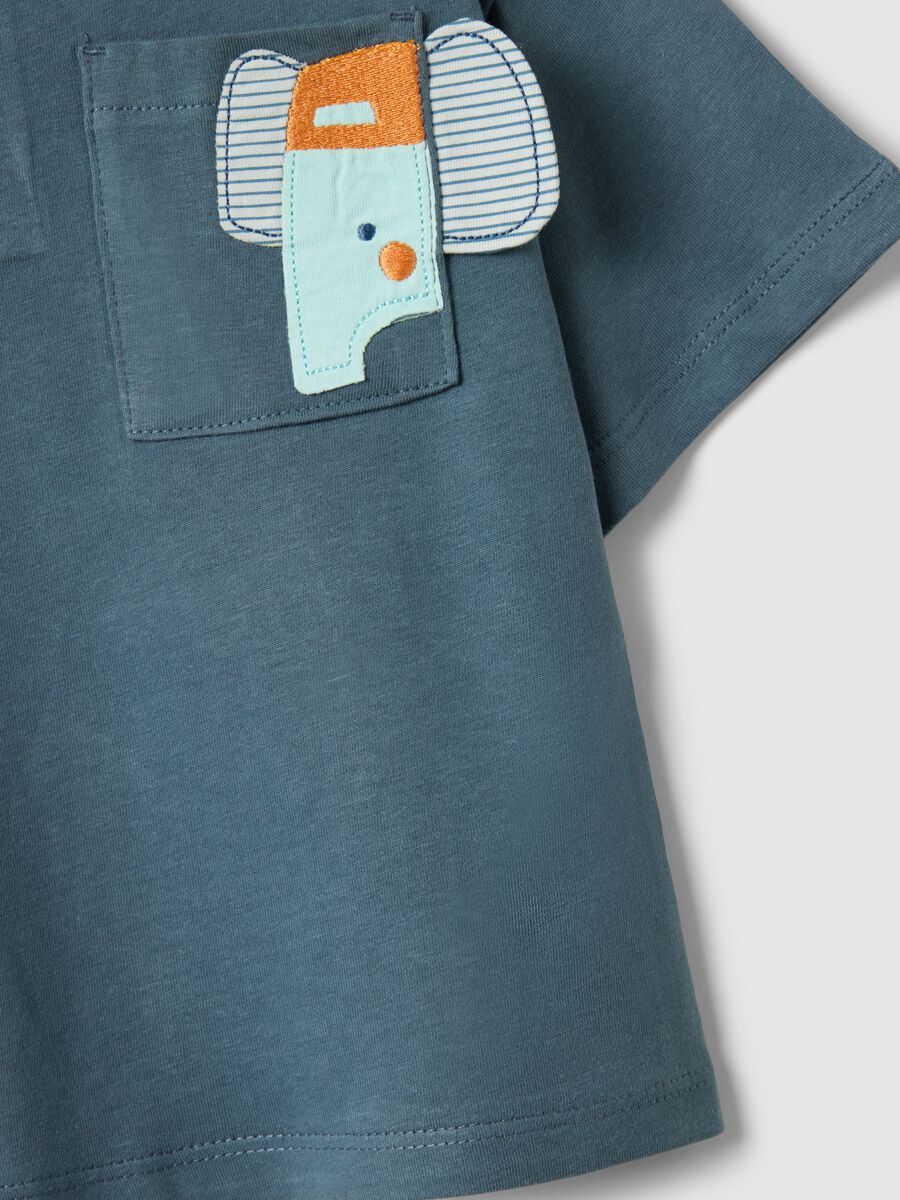 T-shirt in puro cotone blu con tasca per bimbo_2