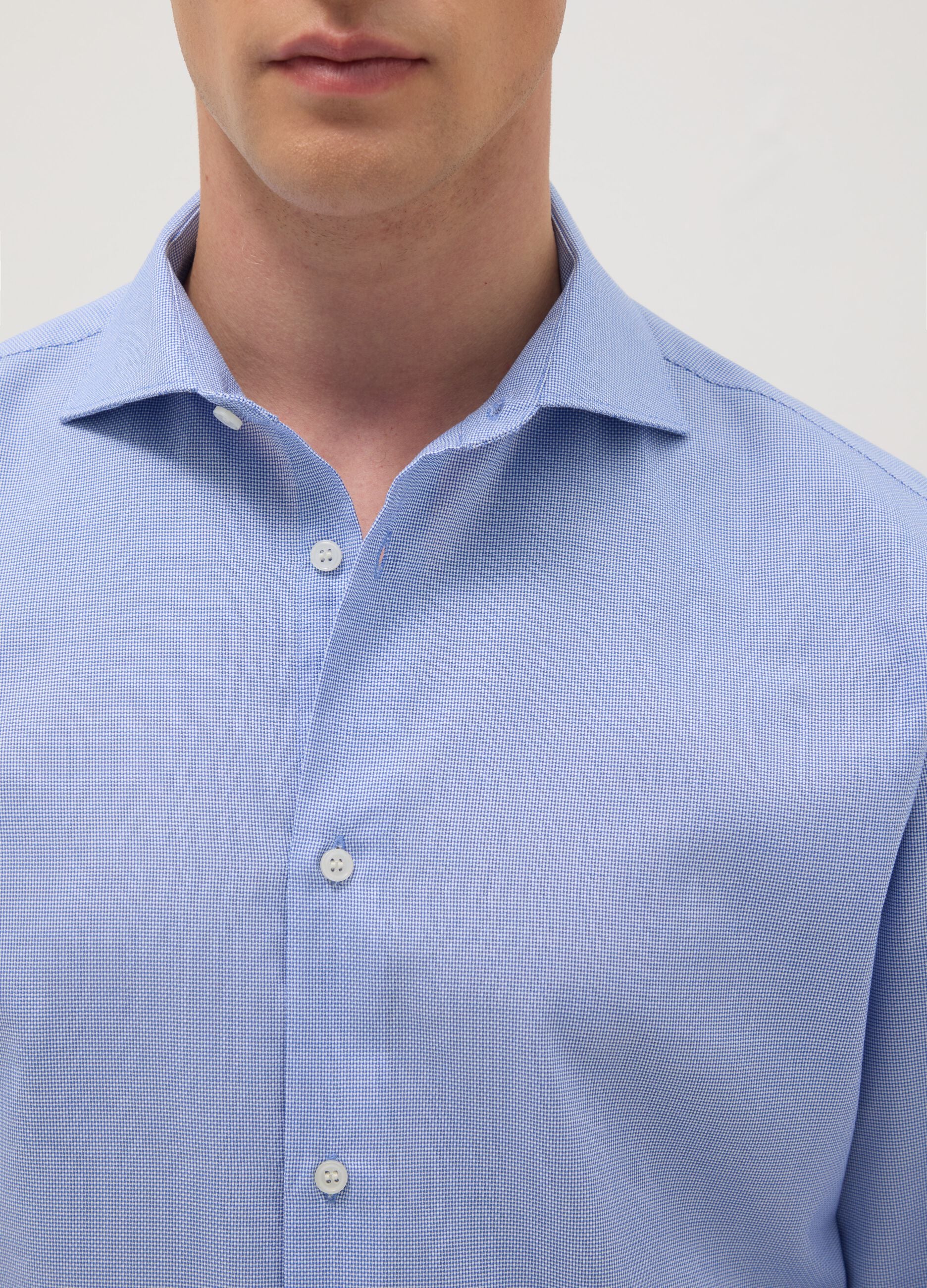 Light blue shirt with French collar in pure cotton regular fit
