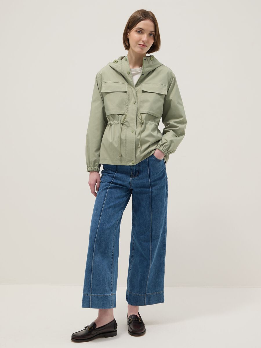 Green waterproof jacket with regular fit, pockets and hood_2