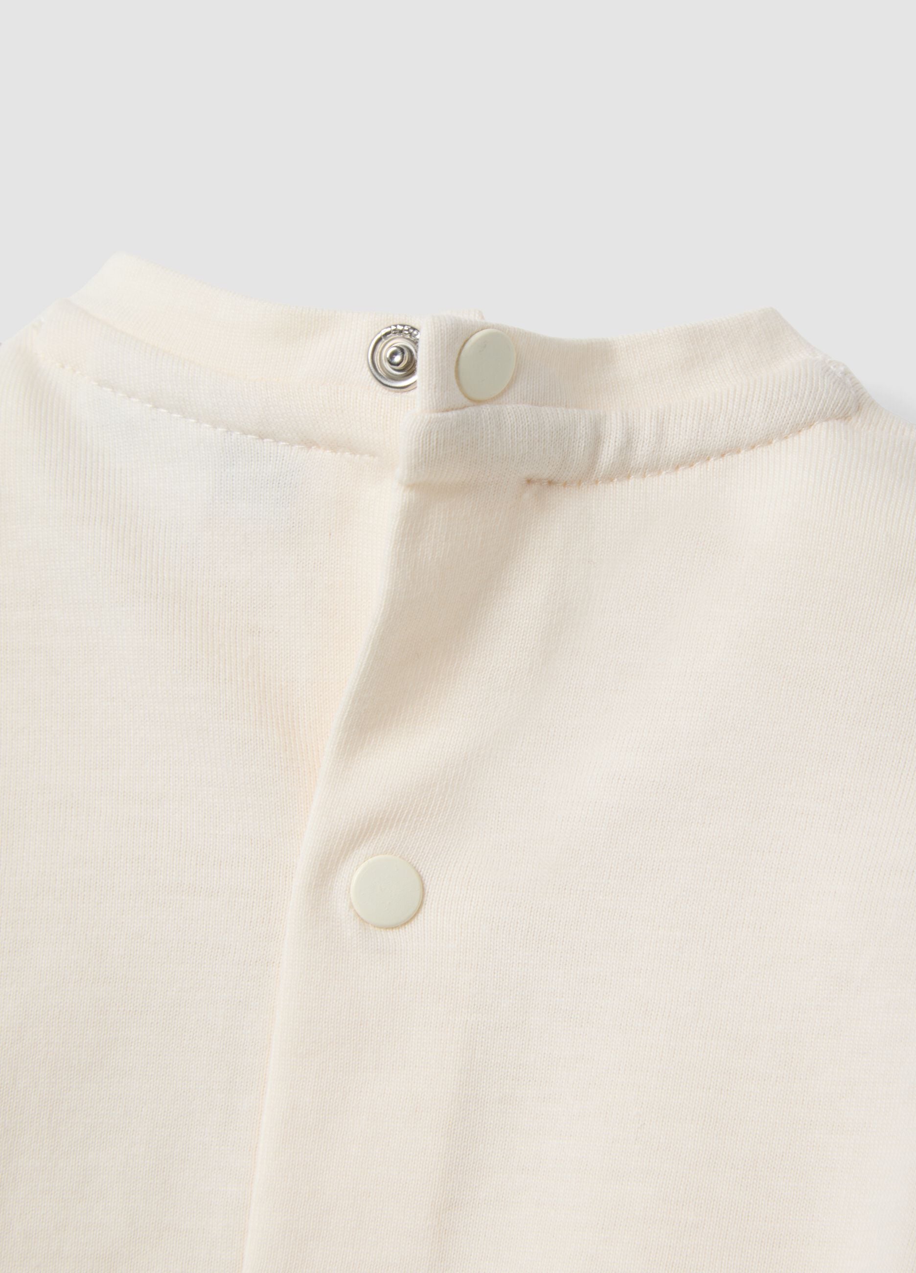 Beige organic cotton newborn set with relaxed fit