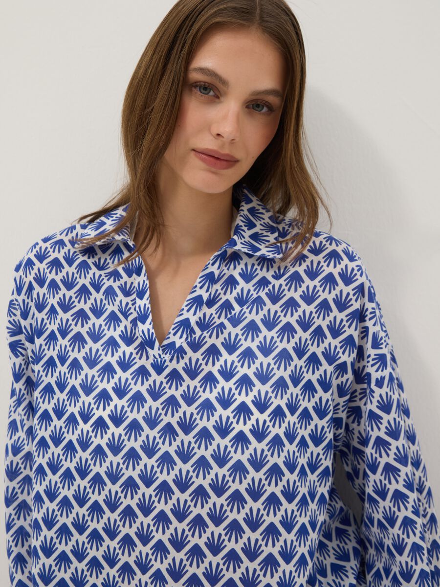 Multicoloured pure cotton shirt with pattern and V-neck_3