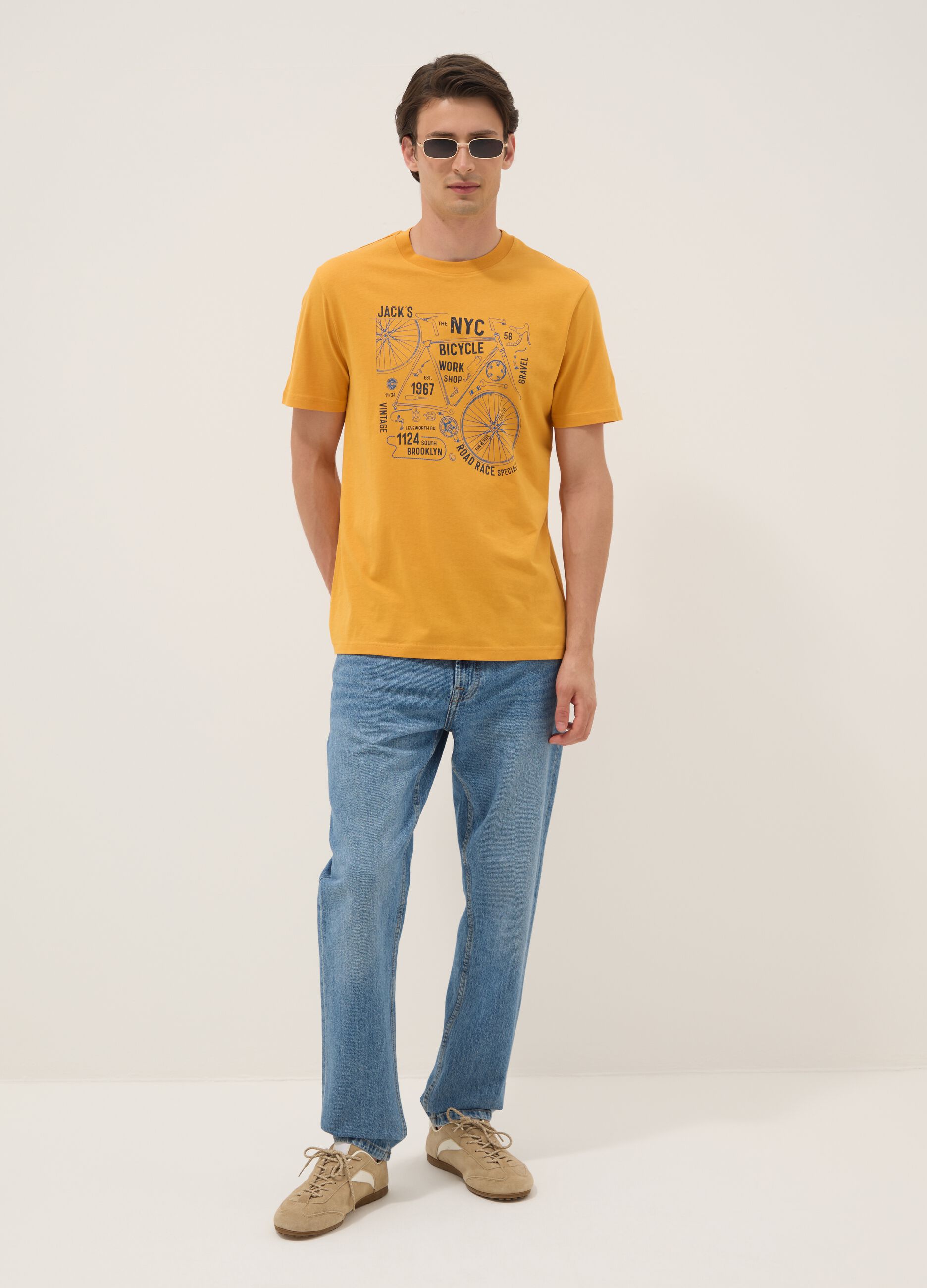 Orange pure cotton T-shirt with front print, regular fit