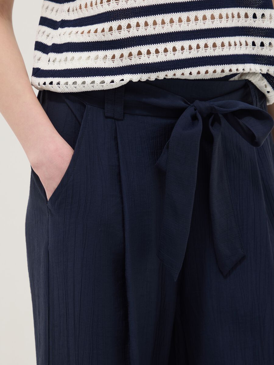 Blue palazzo trousers in a viscose blend, regular fit_3