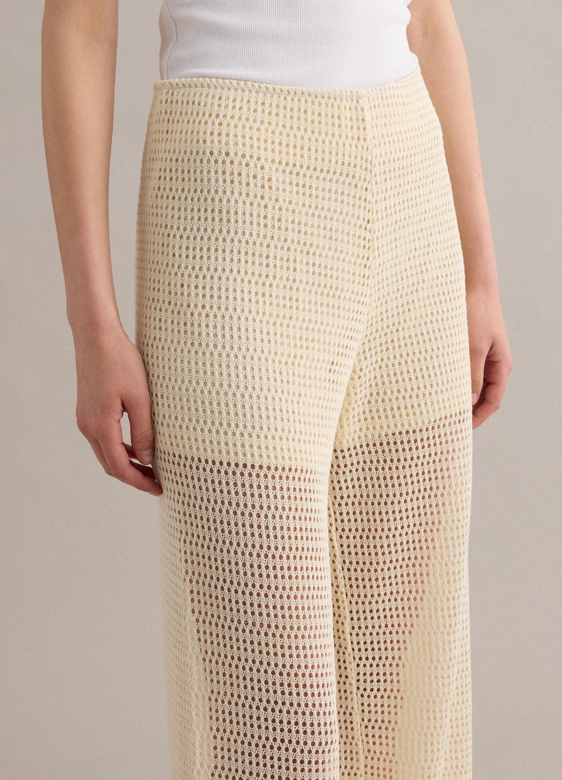 Pantaloni beige palazzo in crochet di misto viscosa regular fit