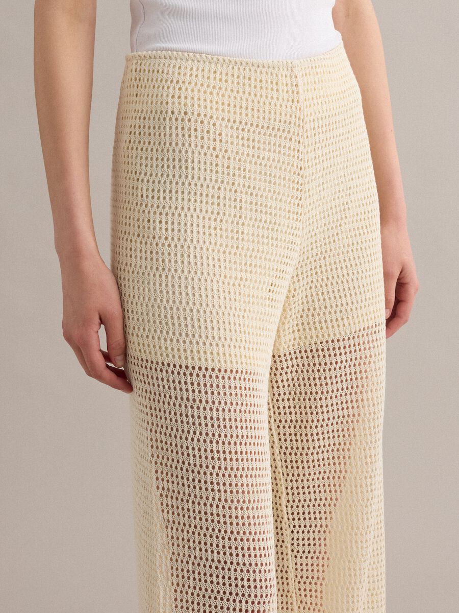 Beige viscose-blend crochet palazzo trousers, regular fit_3
