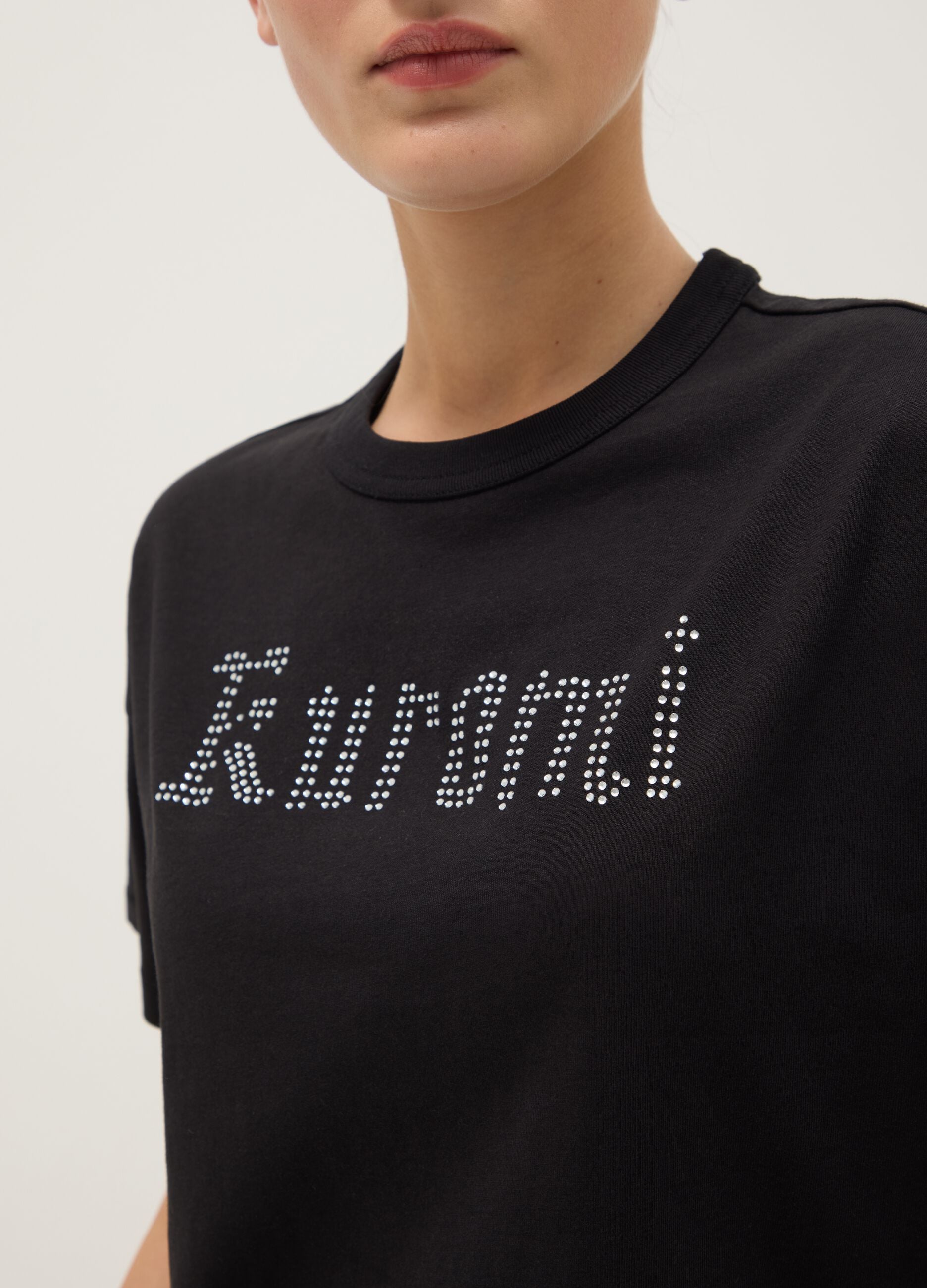 Regular fit black pure cotton T-shirt with Kuromi print and rhinestones