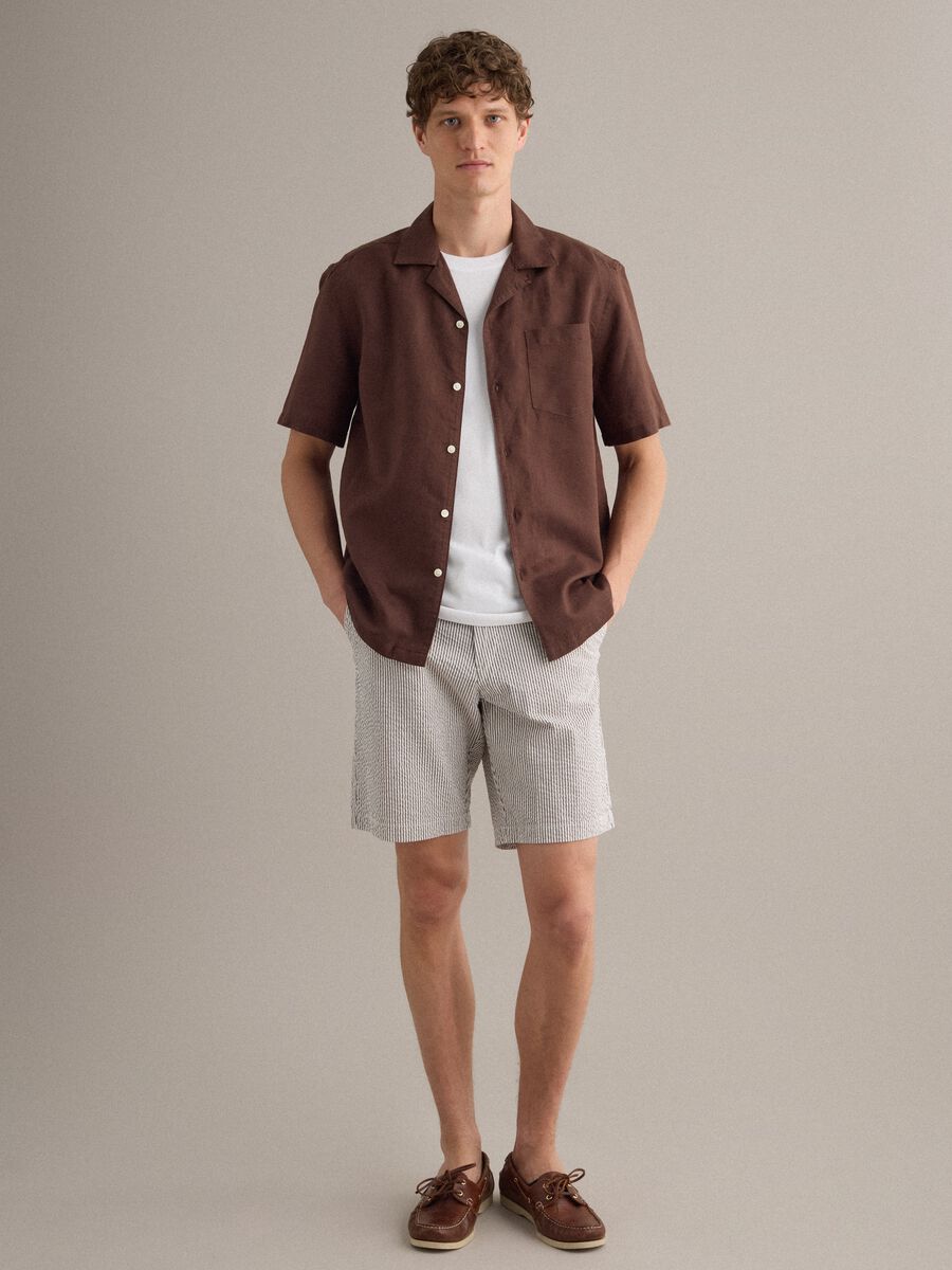 Camicia marrone in misto lino e cotone con collo bowling_2