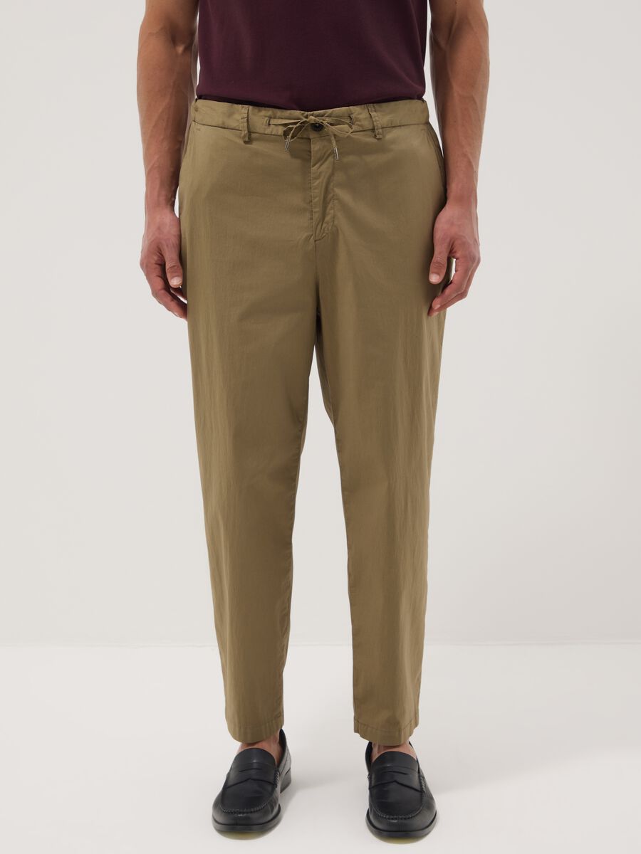 Brown stretch-cotton chino trousers_1