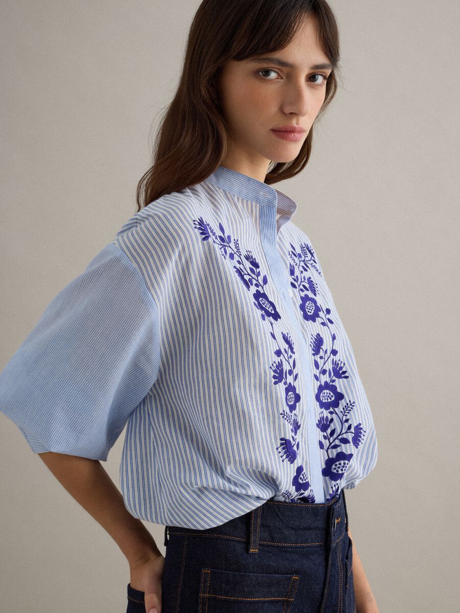 Striped multicolour regular fit pure cotton shirt with floral design_1