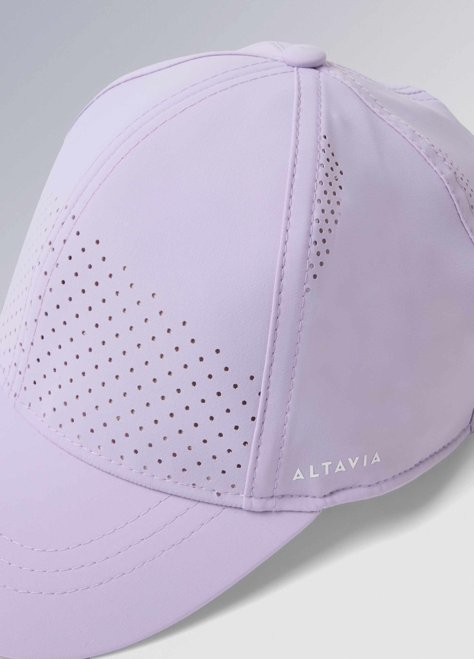 ALTAVIA COURT purple sports cap in stretch fabric with visor