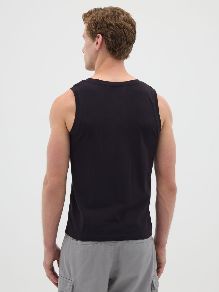 Men's basic black cotton vest regular fit_3