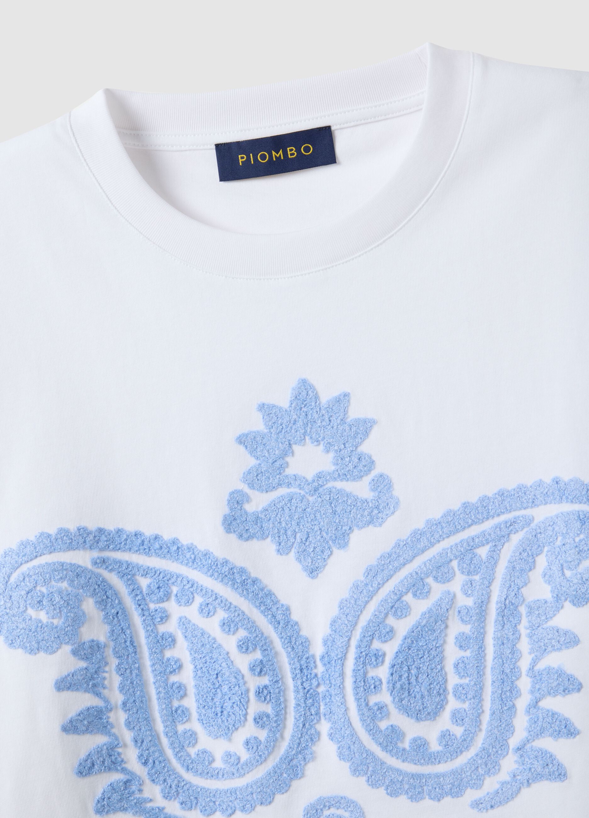 White pure cotton T-shirt relaxed fit with paisley pattern