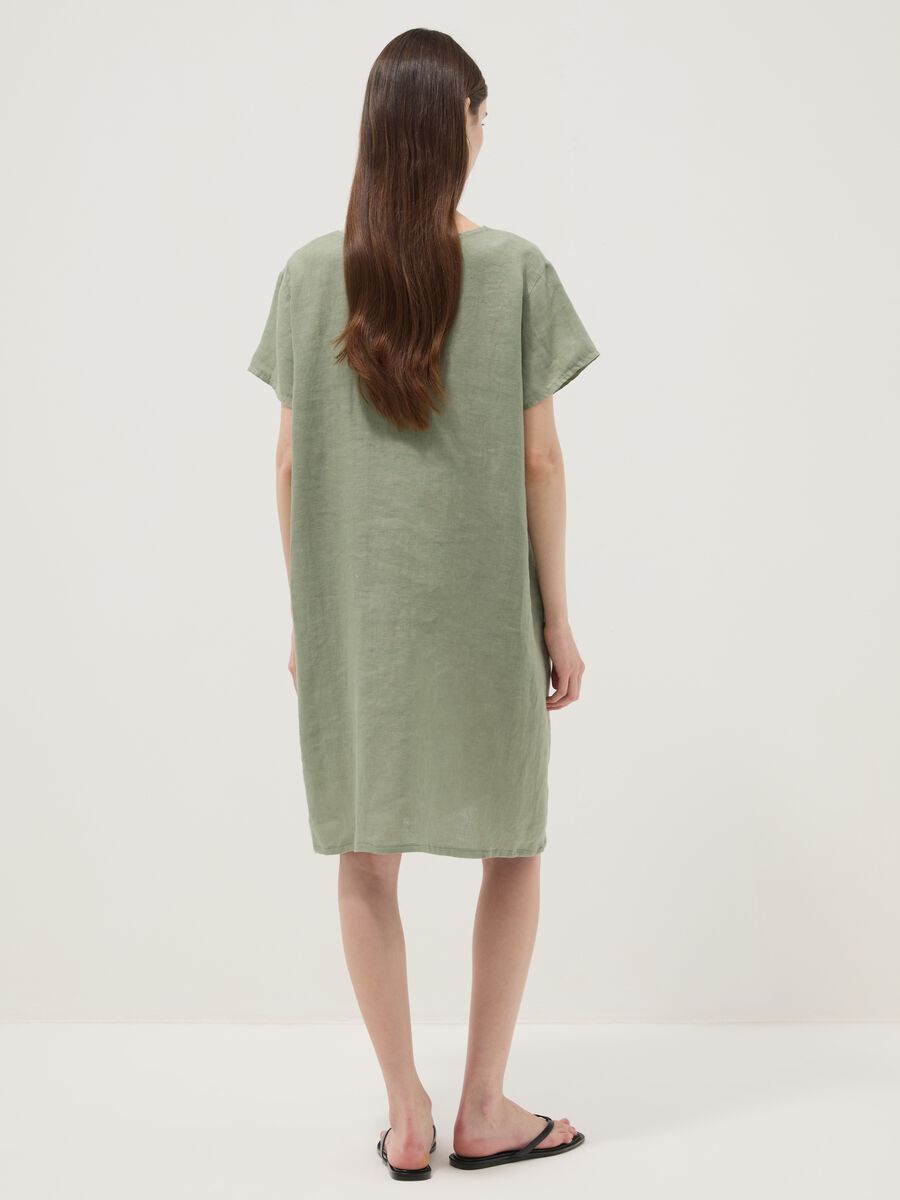Green pure linen dress with patch pockets, regular fit_3