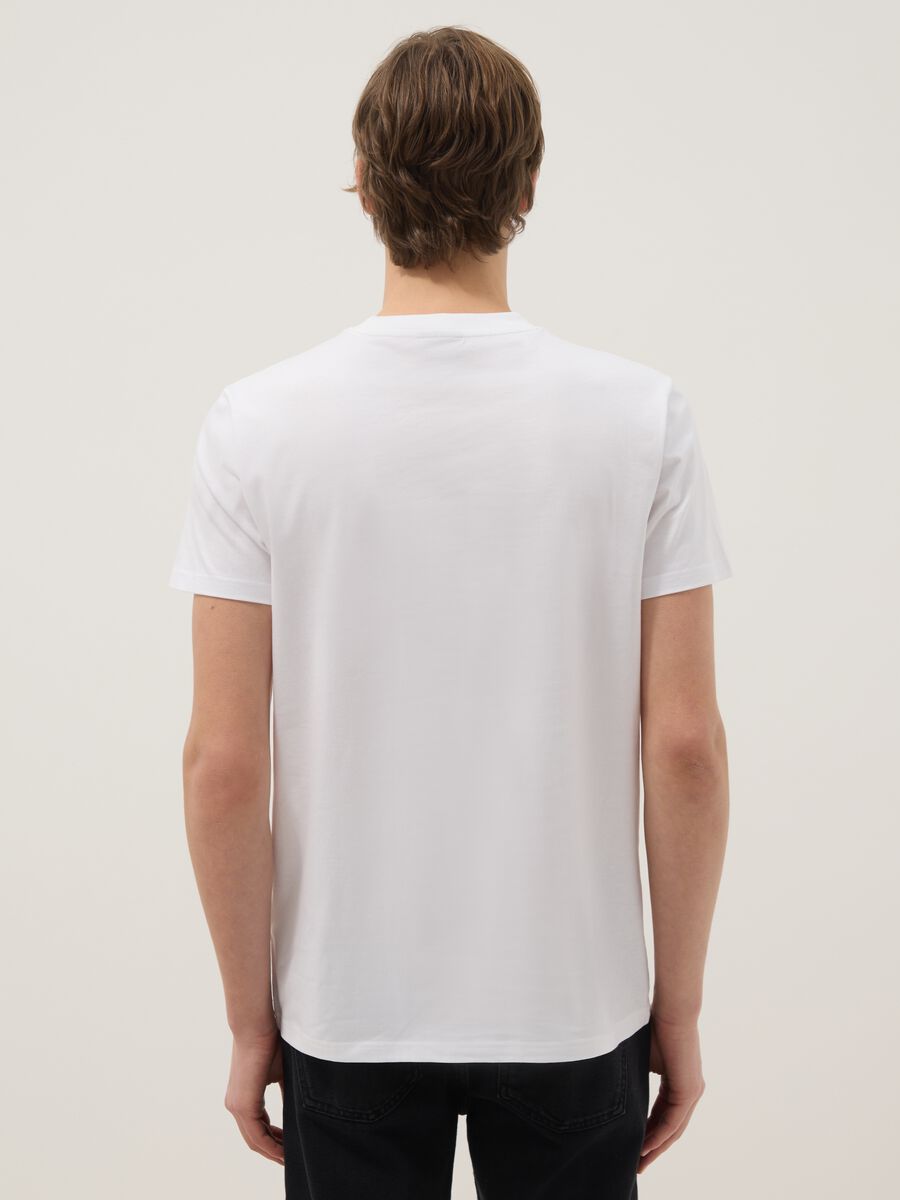 White pure cotton regular fit t-shirt with Hard Rock Cafe logo_2