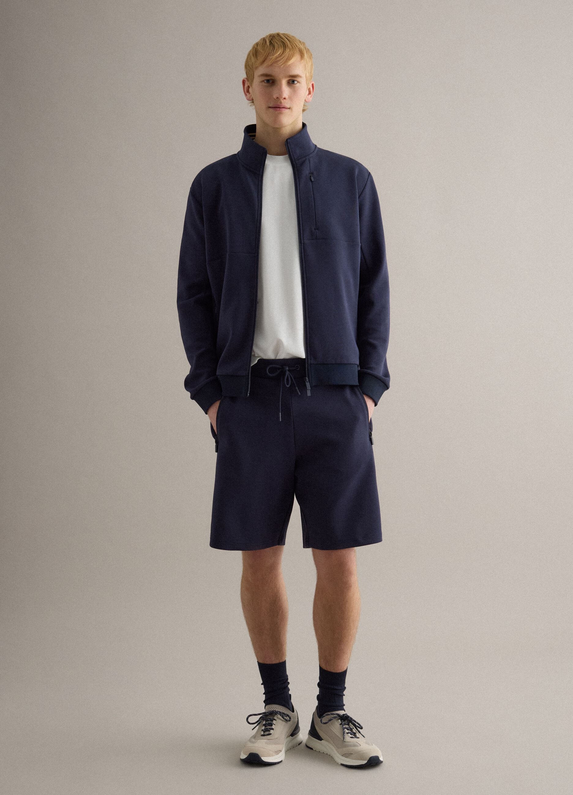 Bermuda in misto cotone elasticizzato blu regular fit