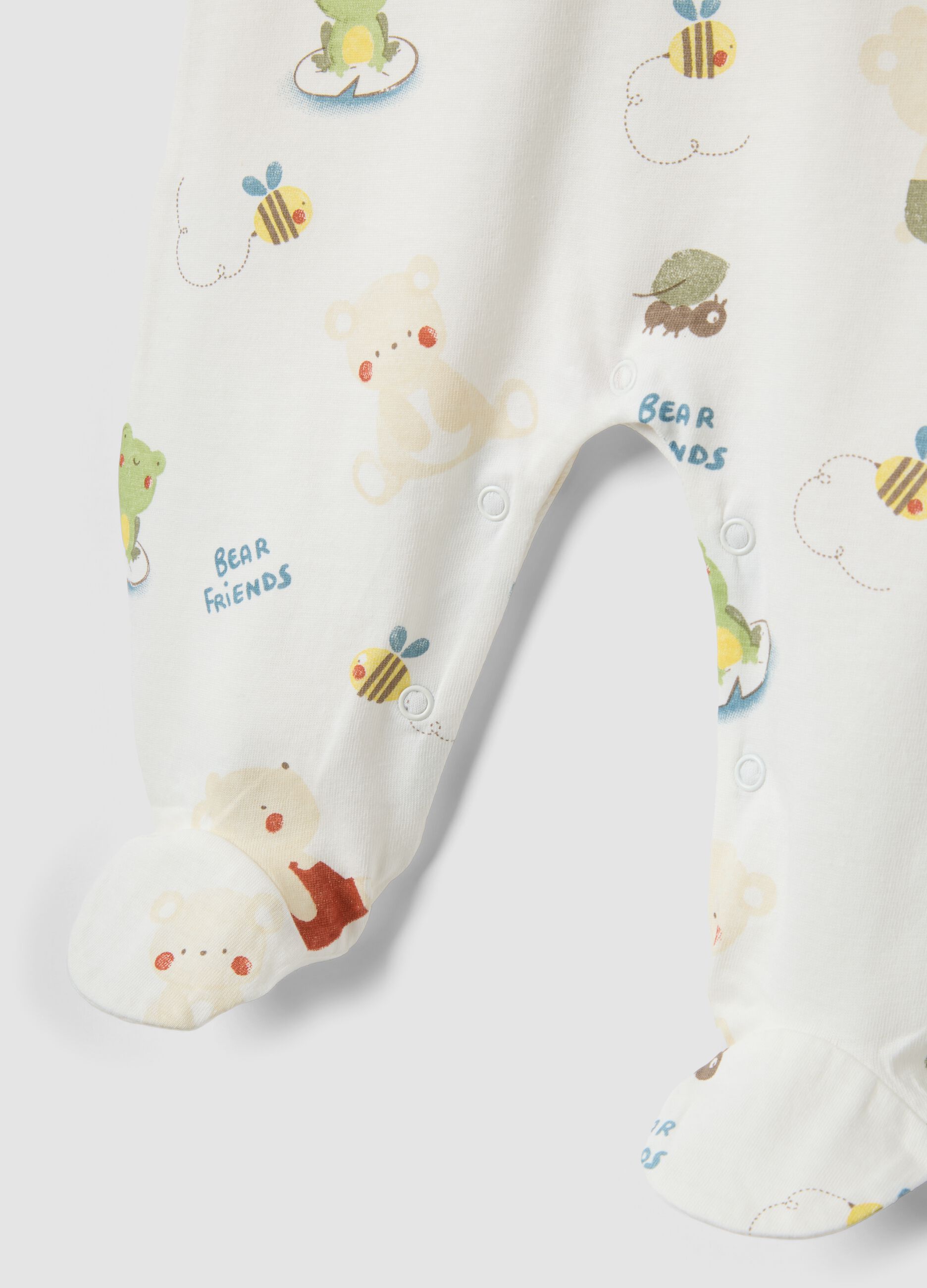 White newborn pure cotton sleepsuit with designs