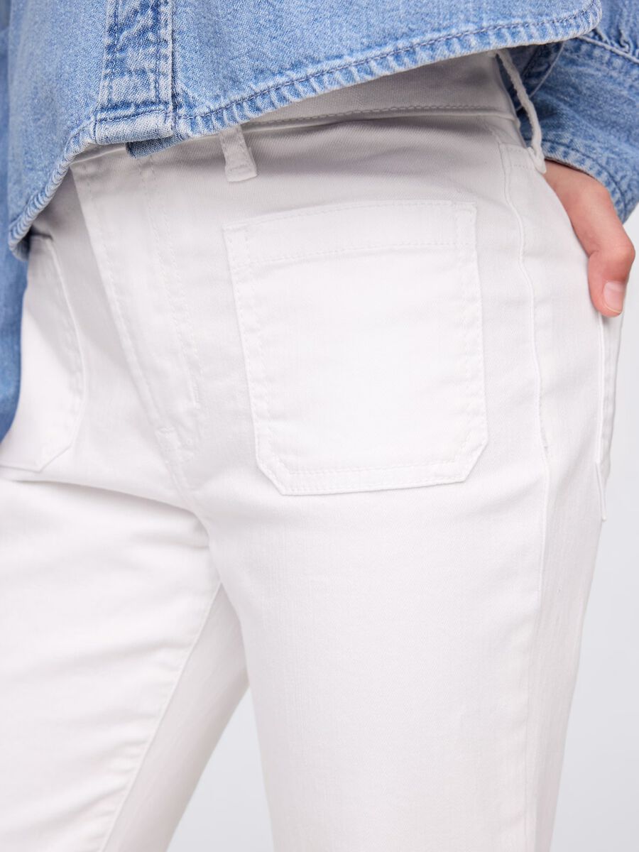 White flared jeans_3