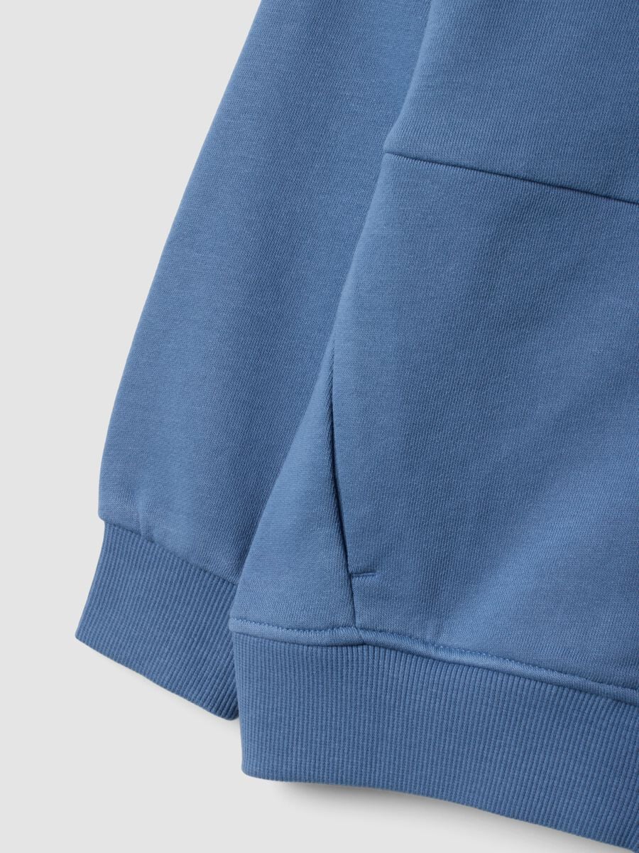 Blue organic cotton hooded sweatshirt with oversized fit for boys_3