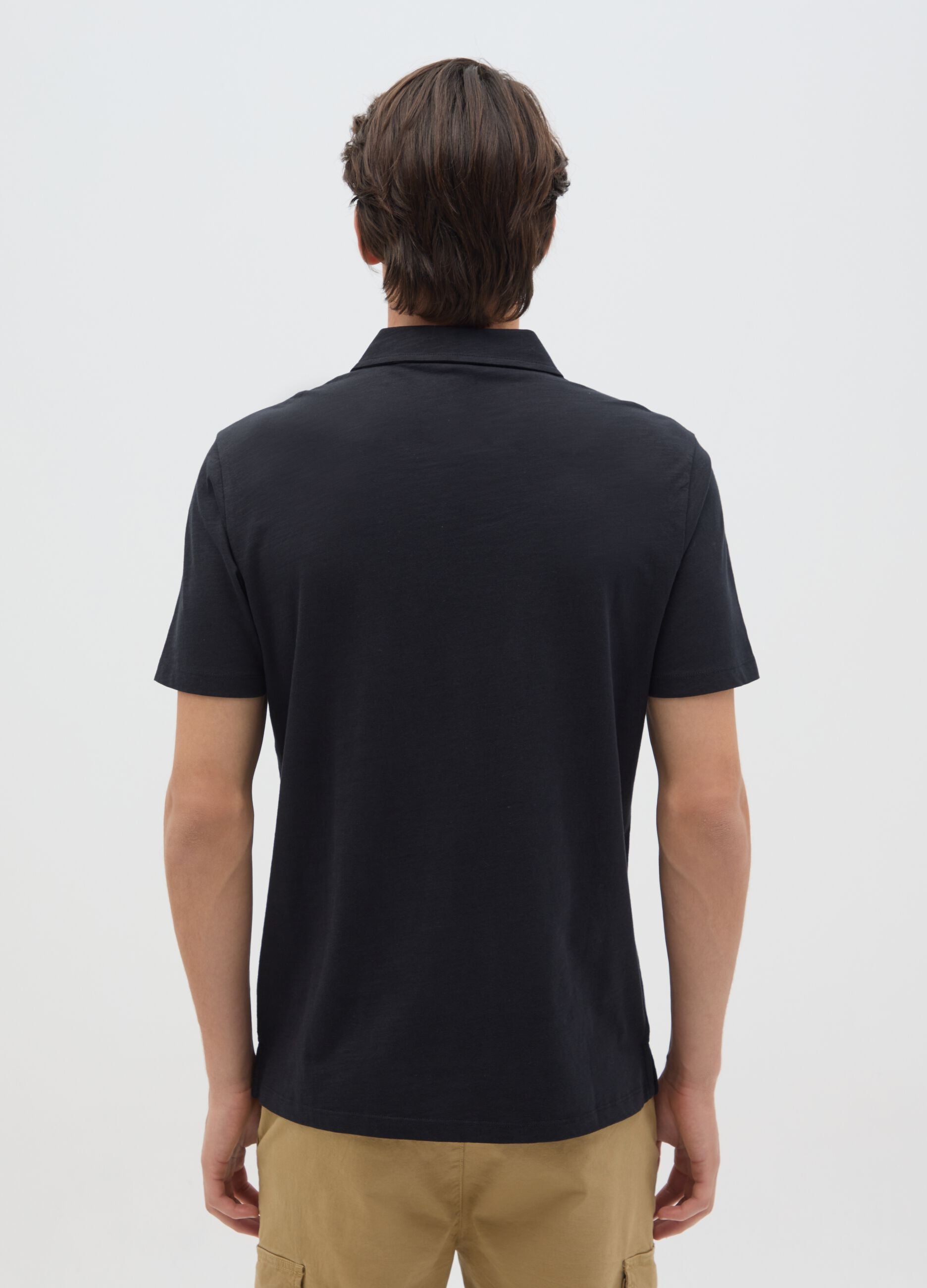 Men&rsquo;s black polo shirt in 100% cotton with regular fit